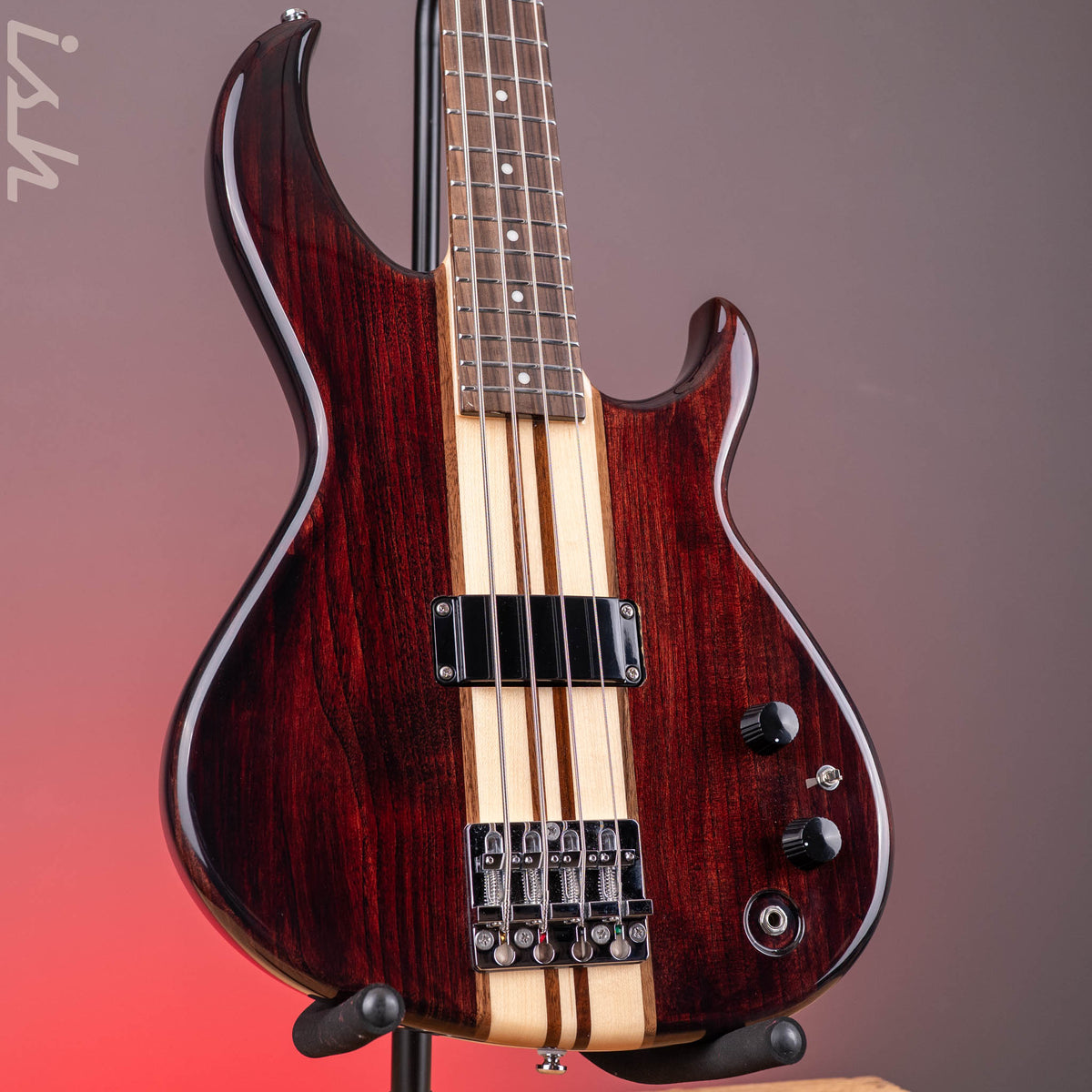 Aria Pro II SB-700 Walnut – Ish Guitars