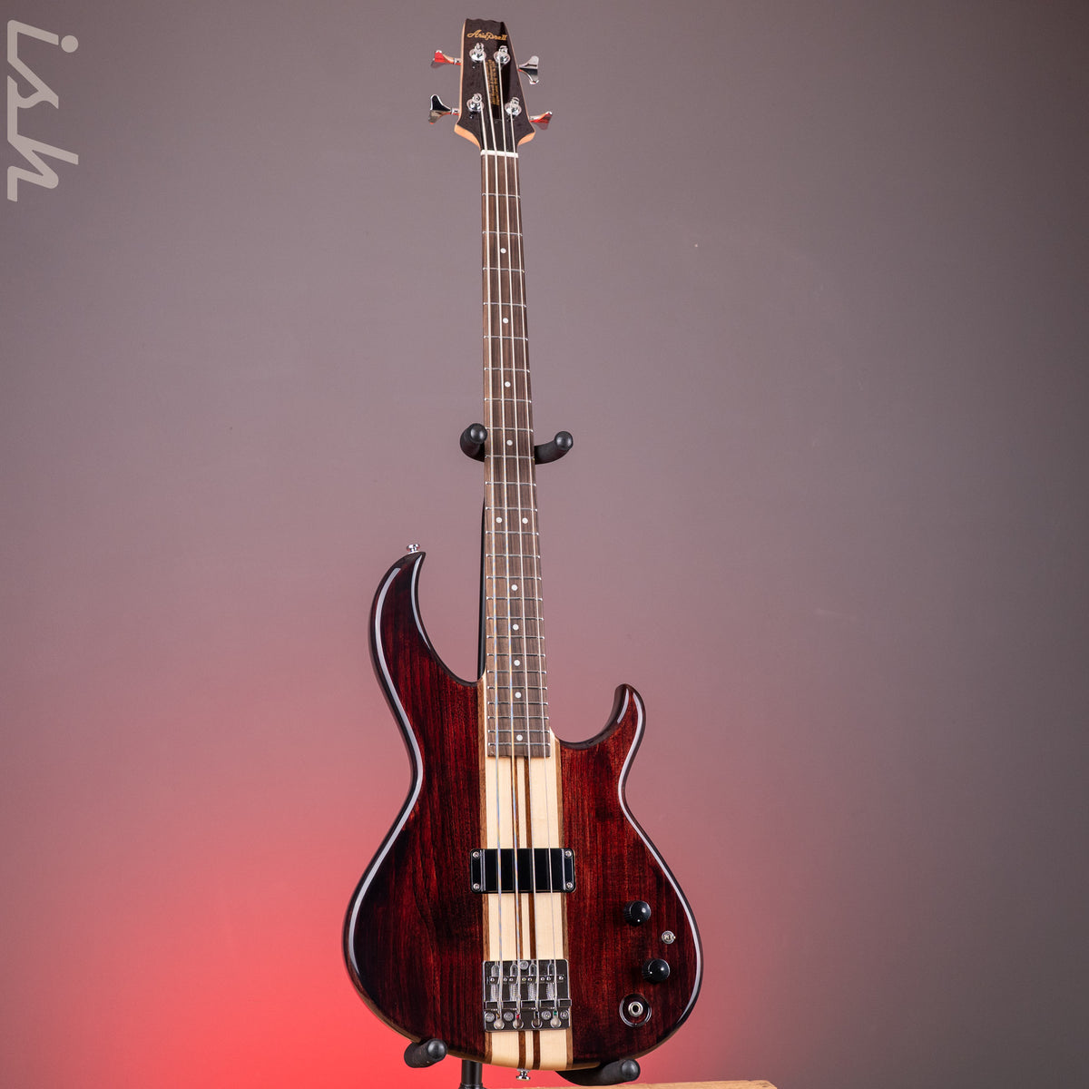 Aria Pro II SB-700 Walnut – Ish Guitars