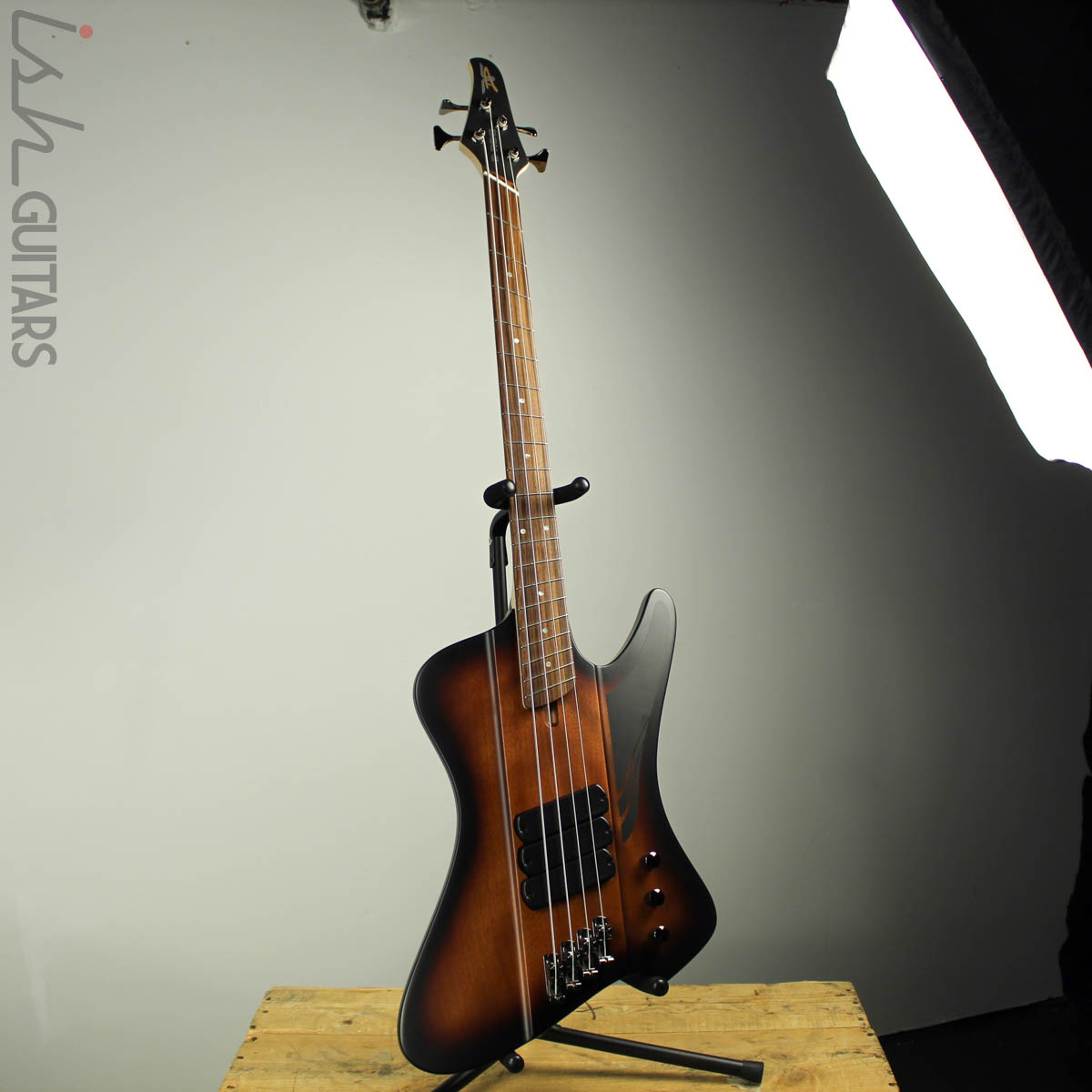 2019 Dingwall D-Roc Standard Vintage Burst – Ish Guitars