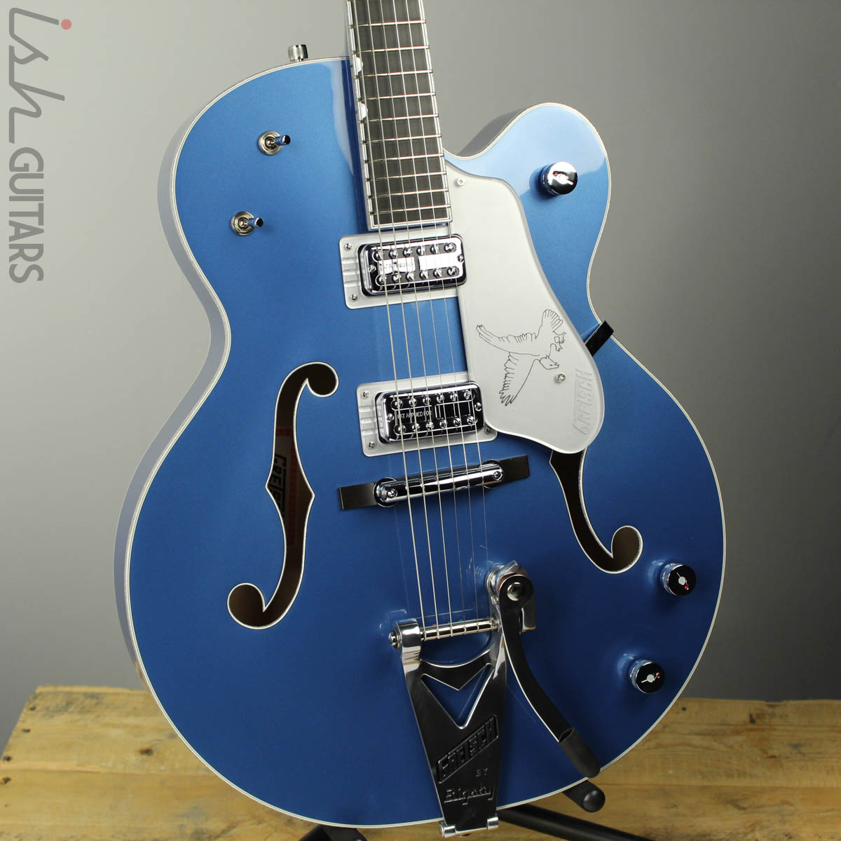 Gretsch G6136T-59 Limited Edition Falcon with Bigsby Ebony Fretboard Lake  Placid Blue