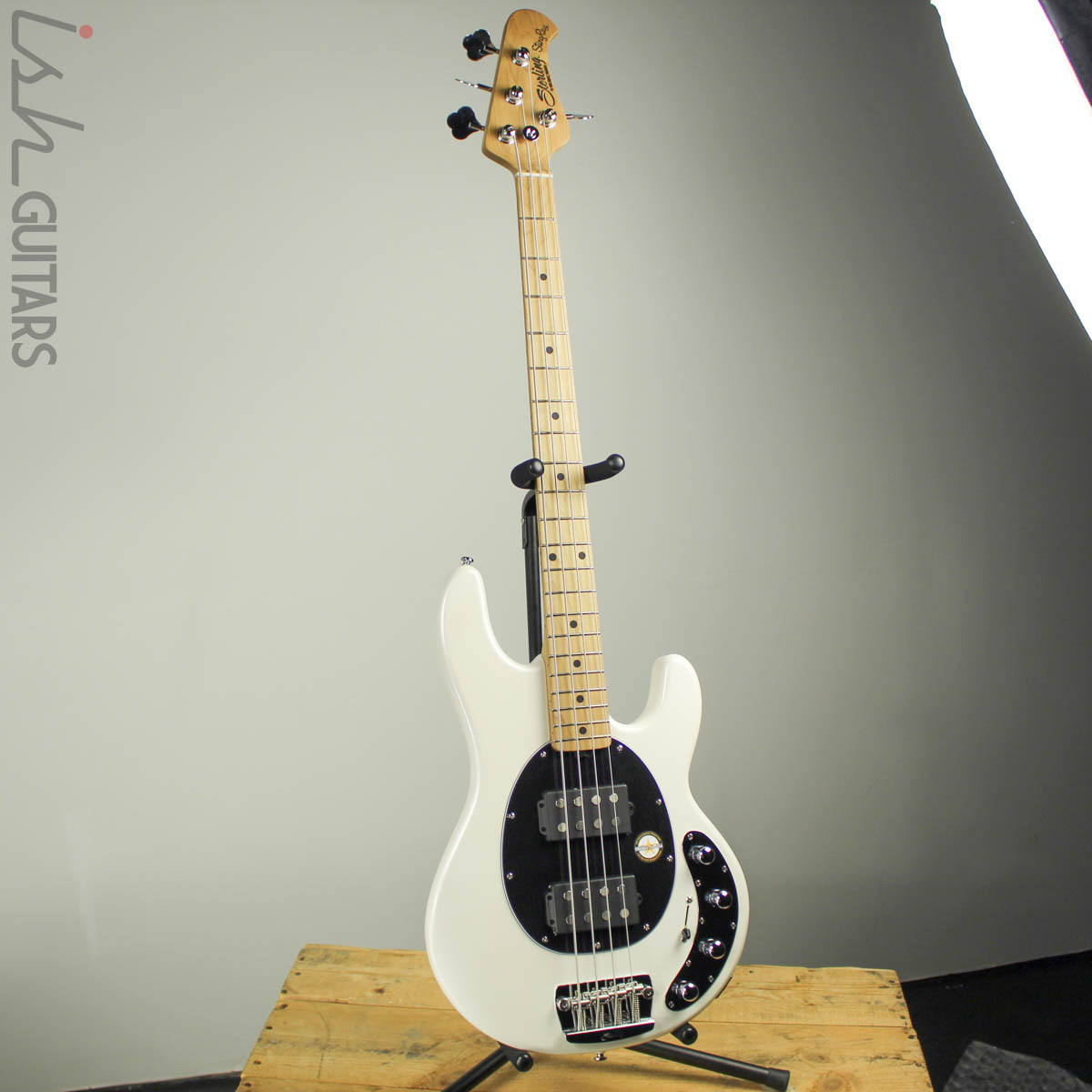 Sterling by Music Man StingRay Ray34HH Pearl White – Ish Guitars