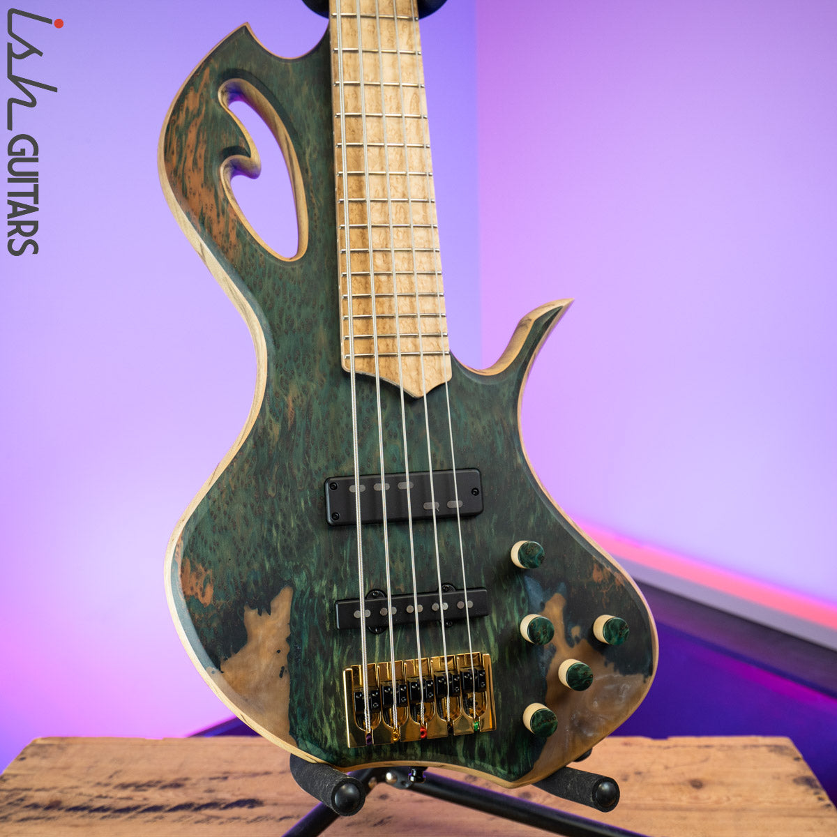 Divinity Oracle by Benavente Singlecut 5 String Bass Guitar – Ish