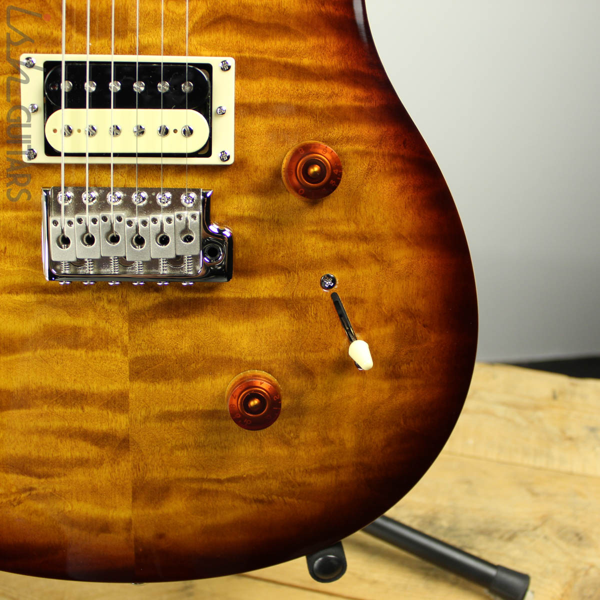 prs se custom tobacco sunburst 2019 Paul Reed Smith PRS SE Custom 24 Roasted Maple Limited Tobacco Su –  Ish Guitars