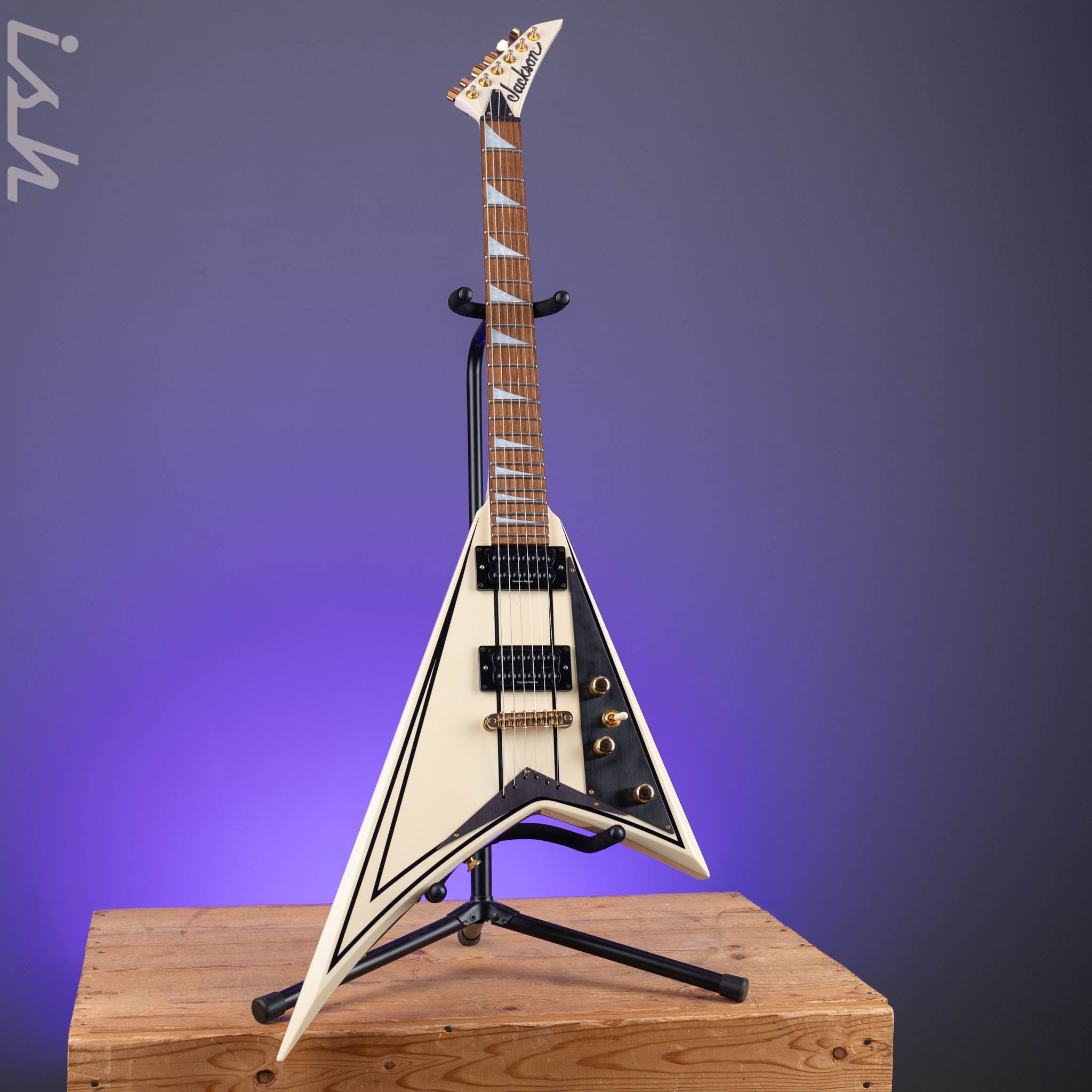 1991 Jackson USA Randy Rhoads V Antique White w/ Black Pinstripes 1991 Jackson USA Randy Rhoads V Antique White w/ Black Pinstripes