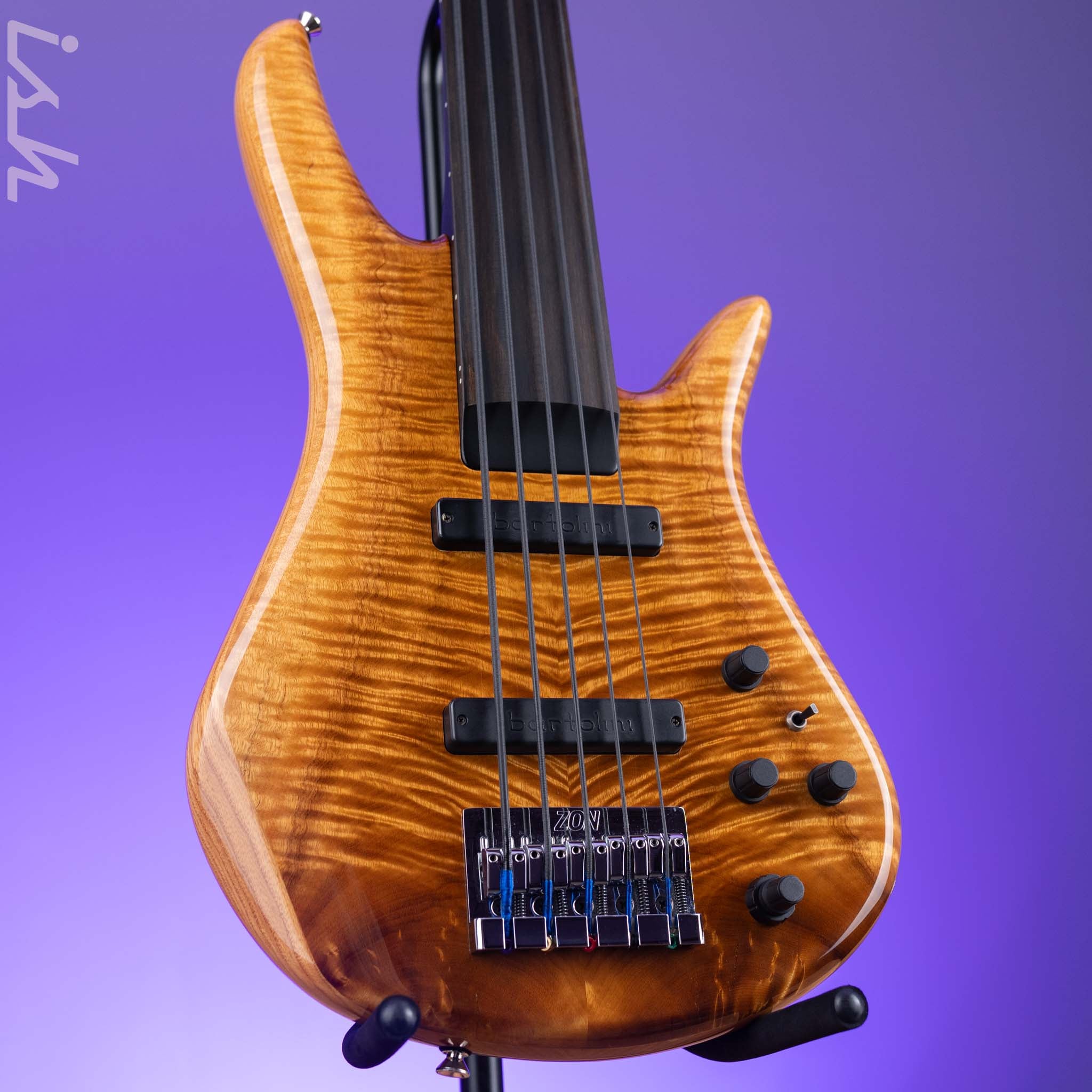 2000 Zon Sonus Custom Fretless 5-String Bass Flame Myrtlewood