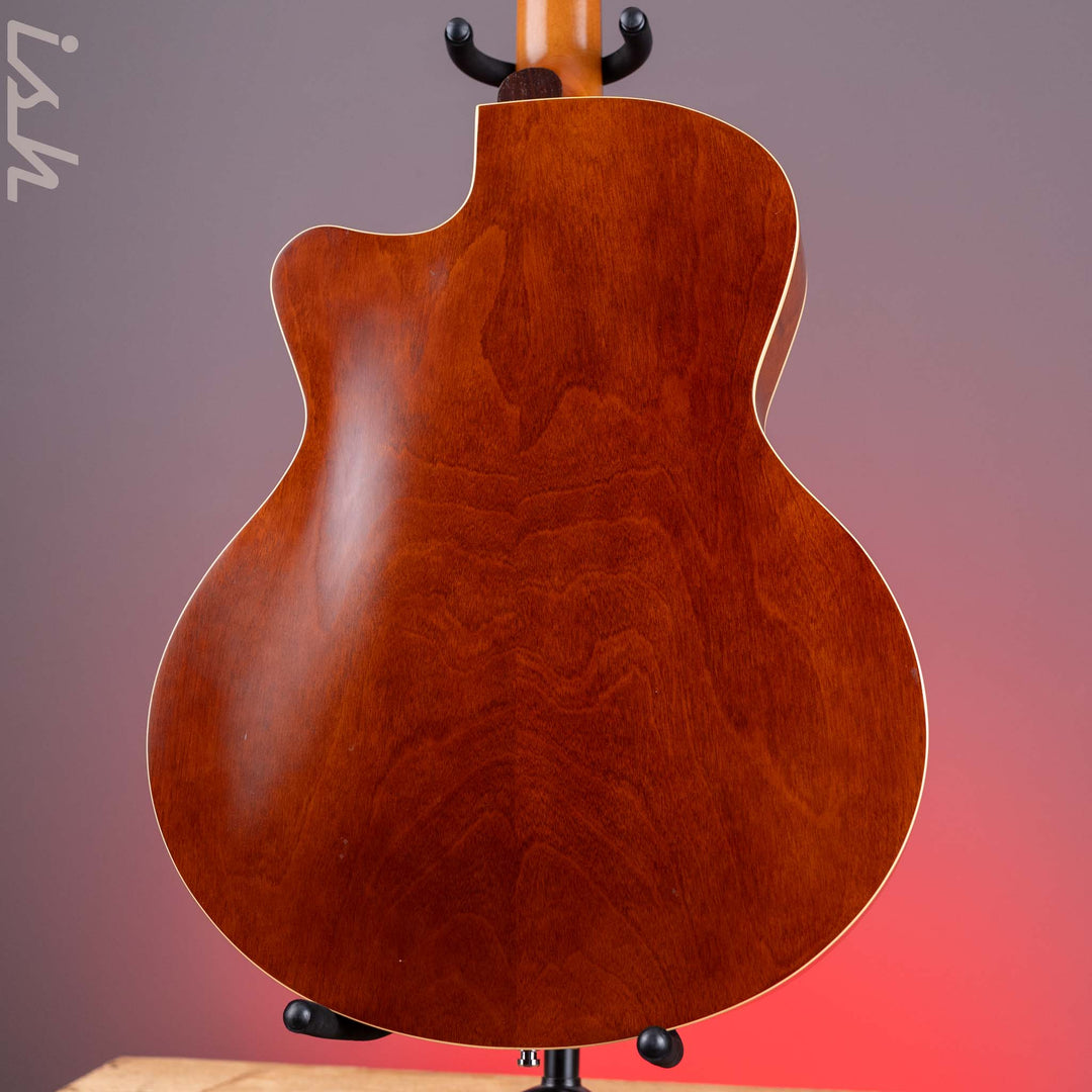 Godin 5th Avenue CW Kingpin II Cognac Burst