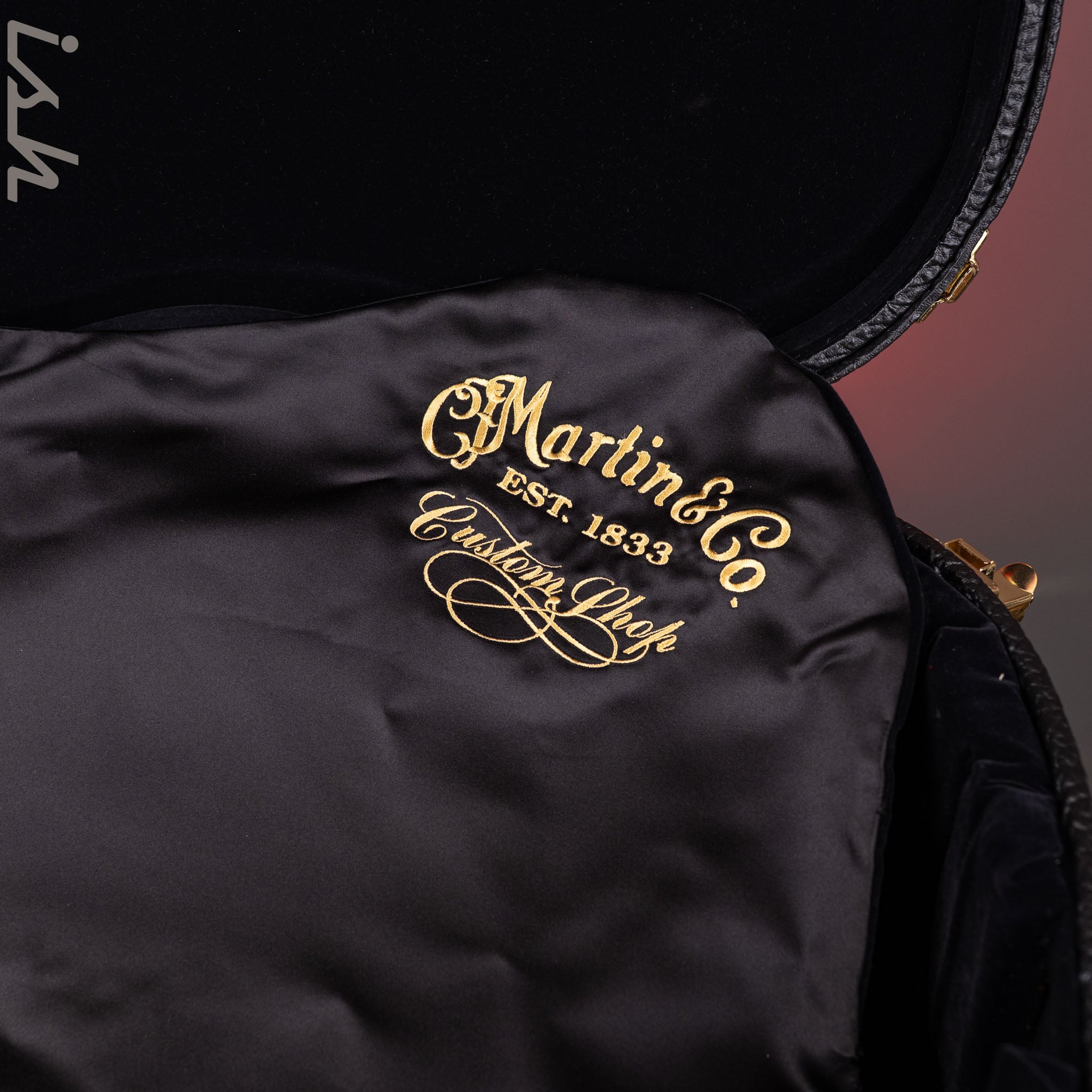 Martin Custom Shop Dreadnought Acoustic Guitar Case D-14Fret – Ish
