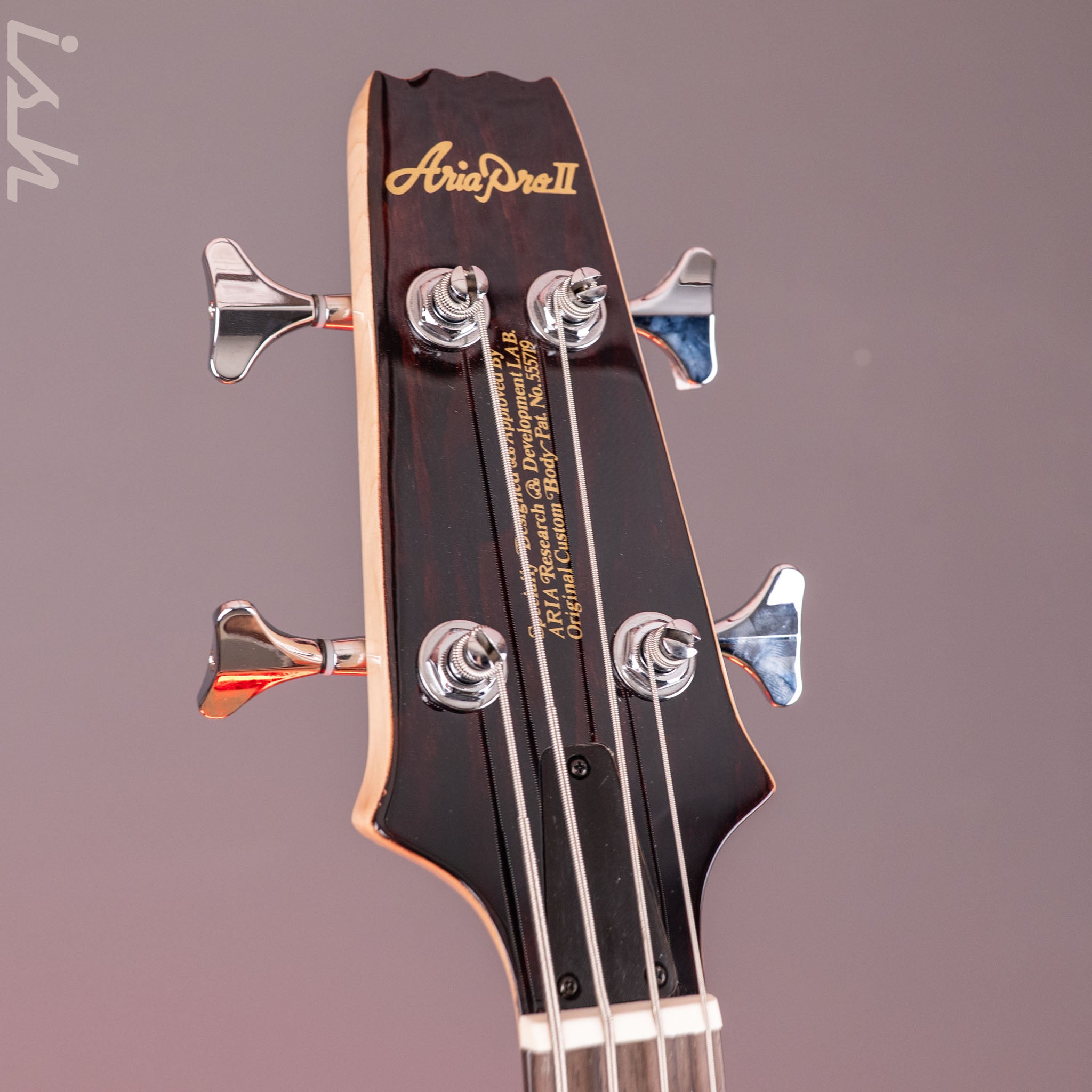 Aria Pro II SB-700 Walnut – Ish Guitars