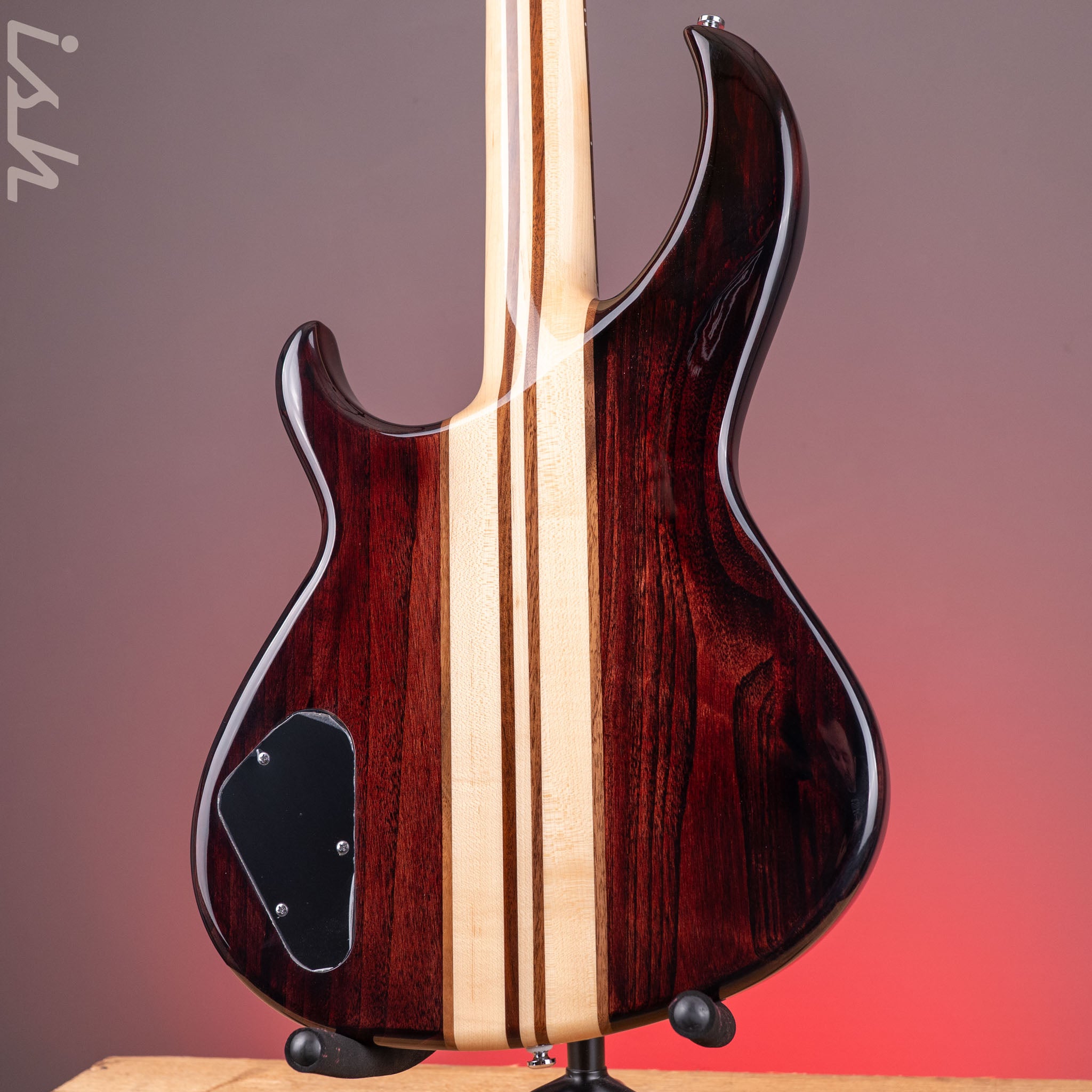 Aria Pro II SB-700 Walnut – Ish Guitars