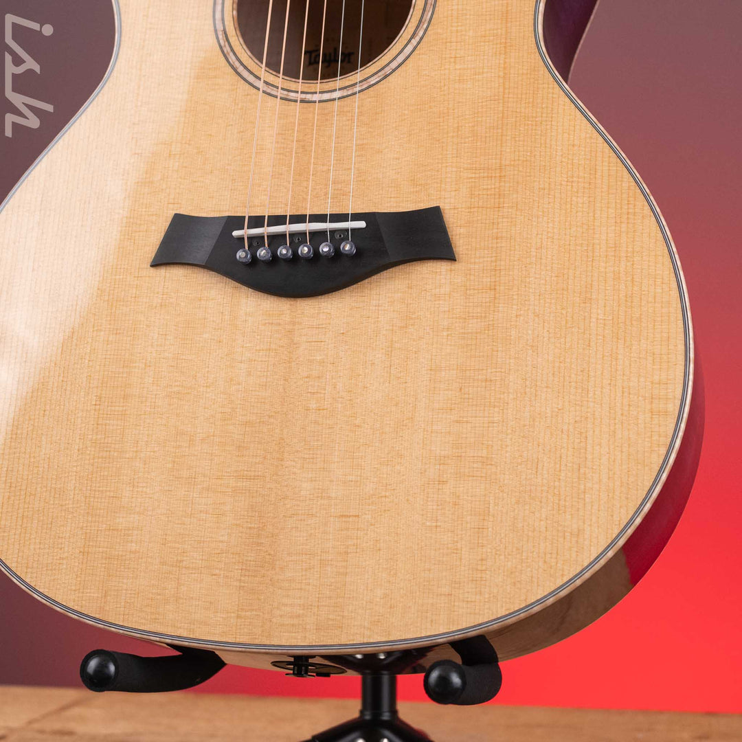 Taylor NAMM Custom C14ce B4008 Grand Auditorium Lilac Wine