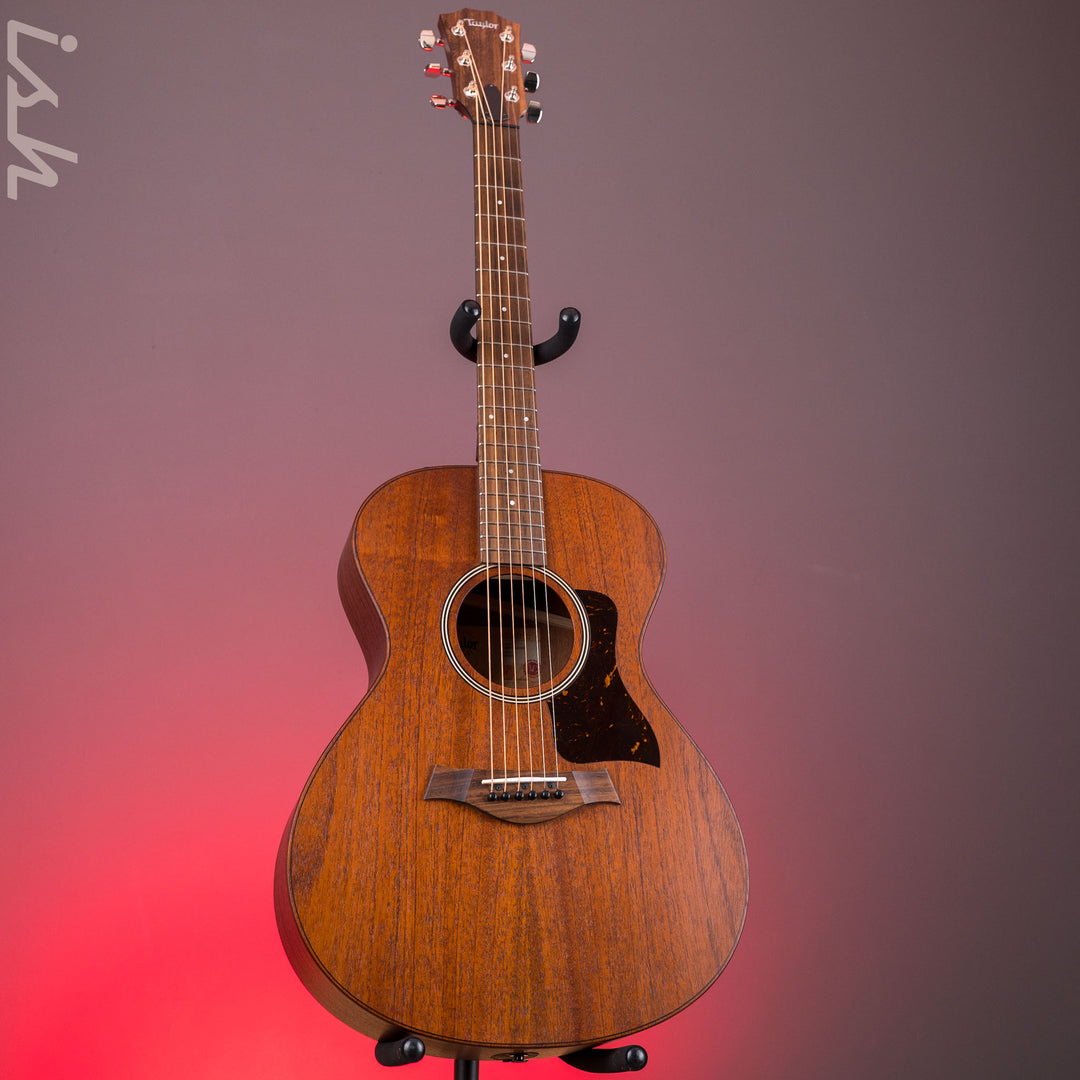 2022 Taylor AD22e Acoustic-Electric Guitar
