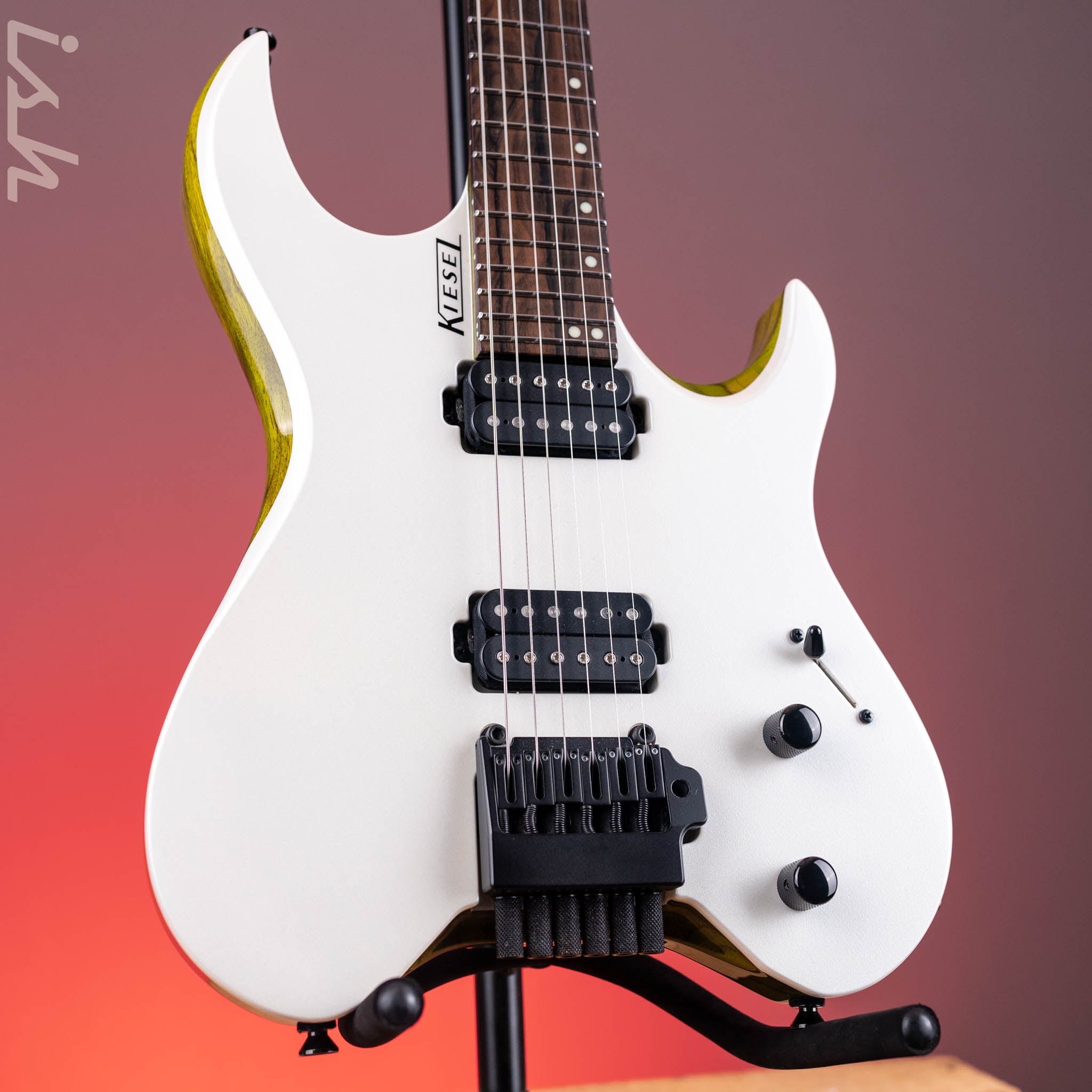 Kiesel Vader 6 Pearl White – Ish Guitars