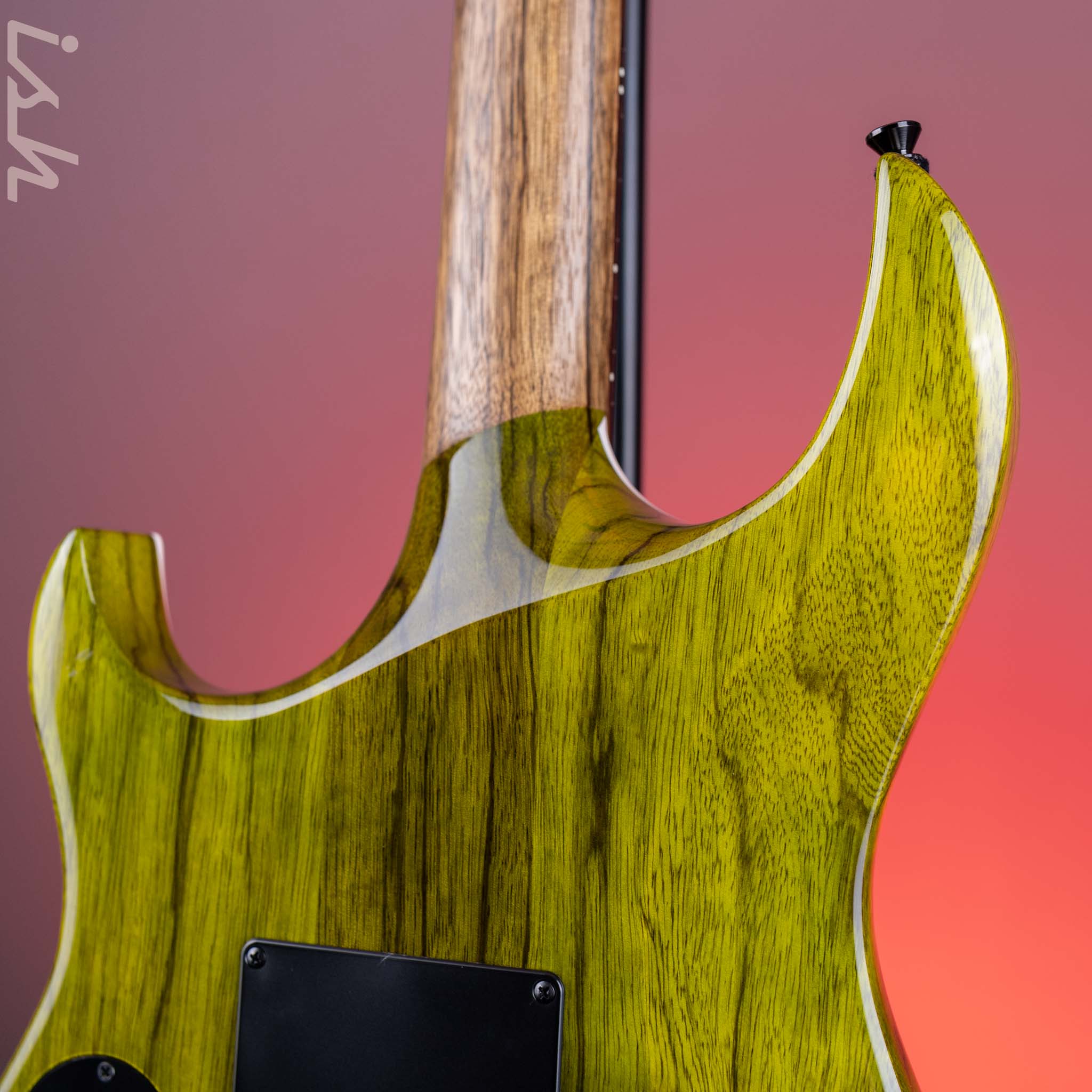 Kiesel Vader 6 Pearl White – Ish Guitars