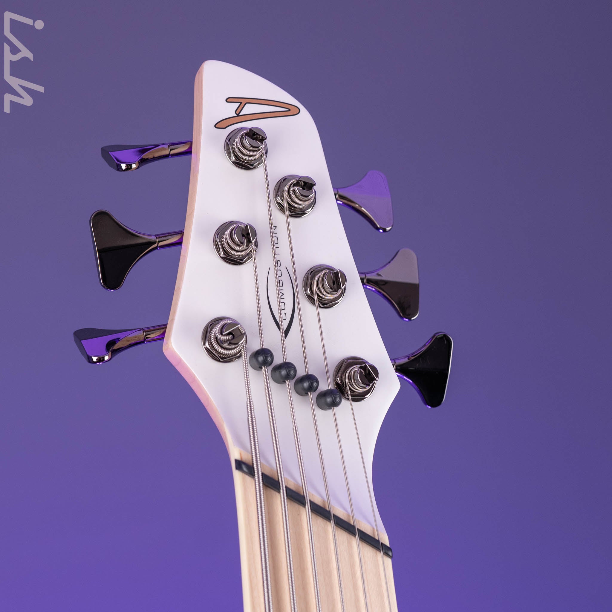 Dingwall NG-3 6-String Bass Matte Ducati Pearl White – Ish Guitars