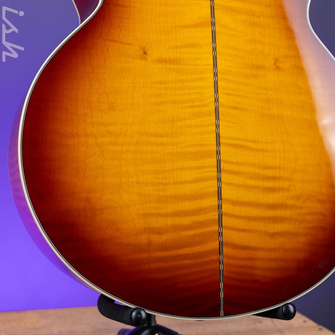 2022 Gibson SJ-200 Standard Acoustic-Electric Guitar Autumnburst