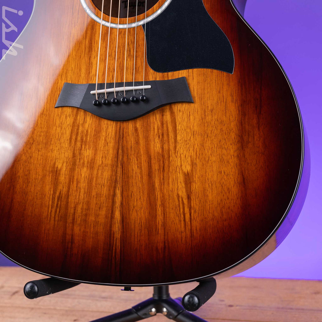 Taylor 224ce-K DLX Grand Auditorium Acoustic-Electric Guitar