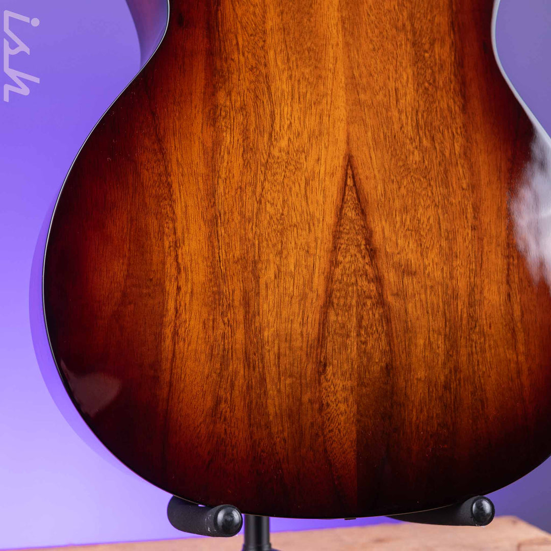 Taylor 224ce-K DLX Grand Auditorium Acoustic-Electric Guitar