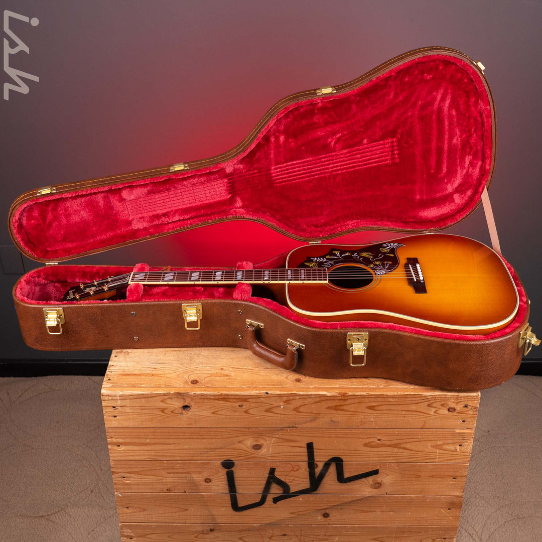 2023 Gibson Hummingbird Heritage Cherry Sunburst