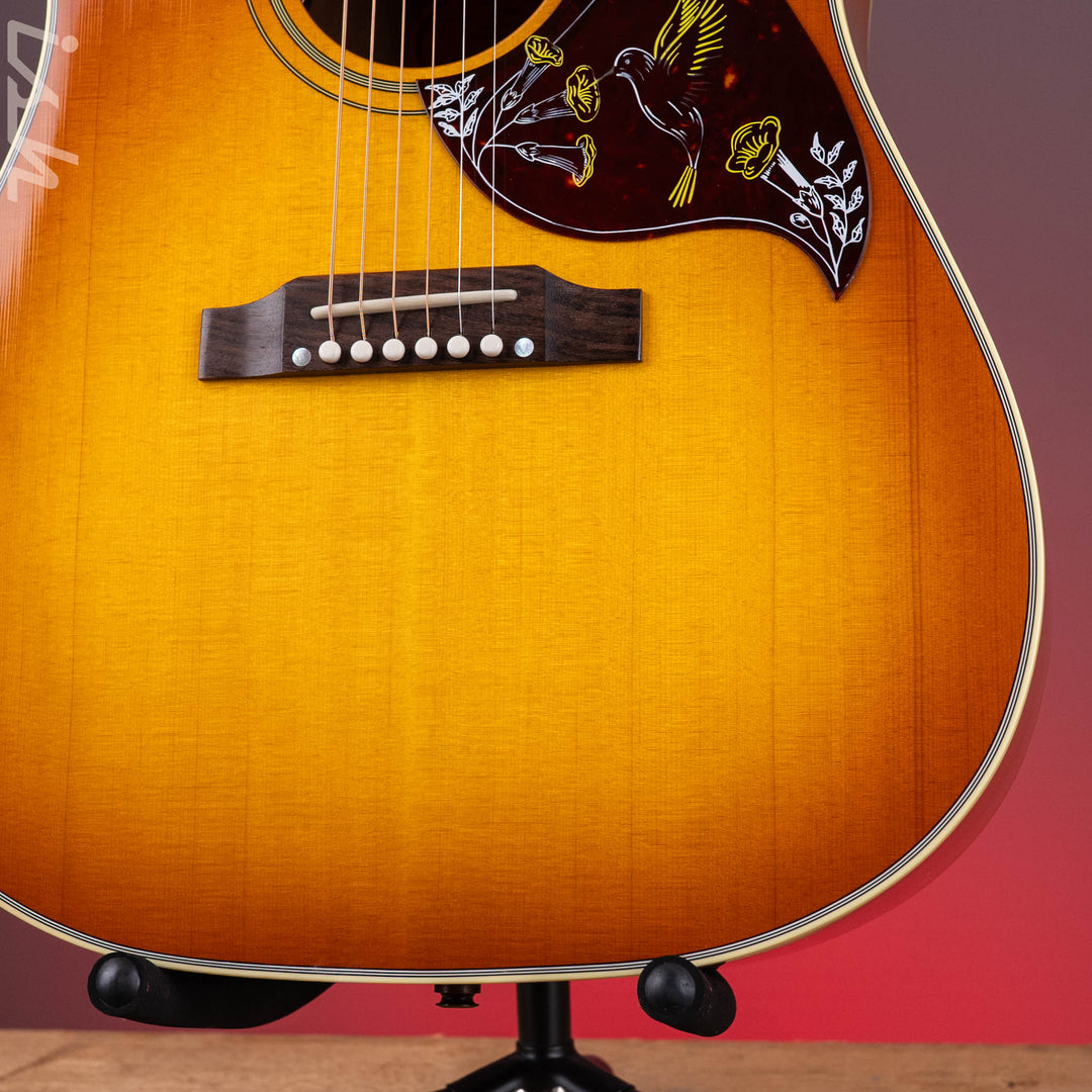 2023 Gibson Hummingbird Heritage Cherry Sunburst