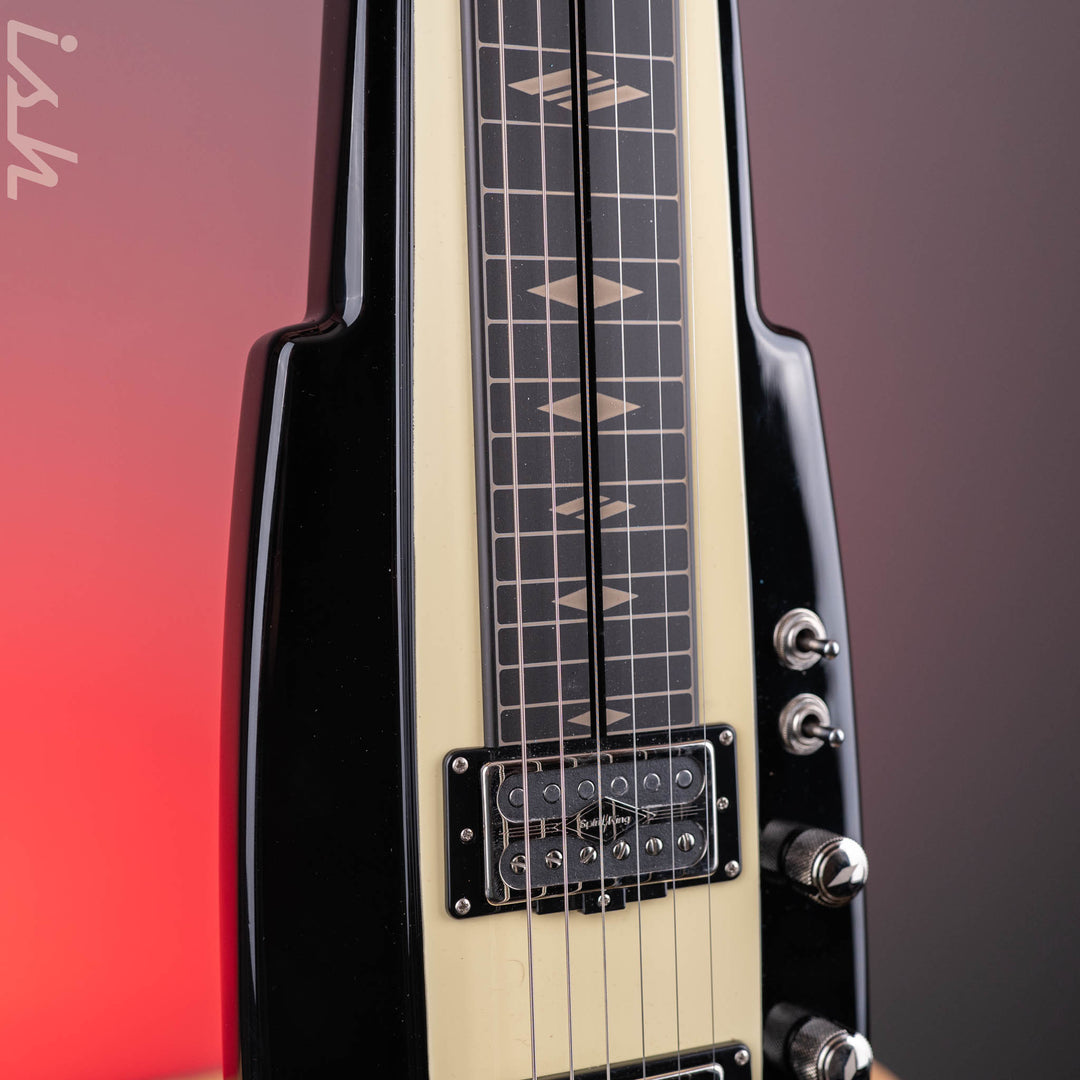 2023 Duesenberg Lapsteel Black/Ivory