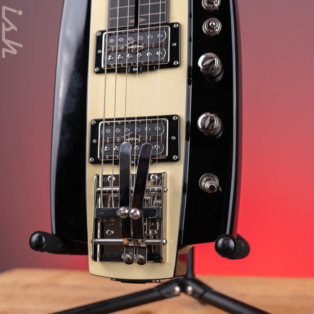 2023 Duesenberg Lapsteel Black/Ivory