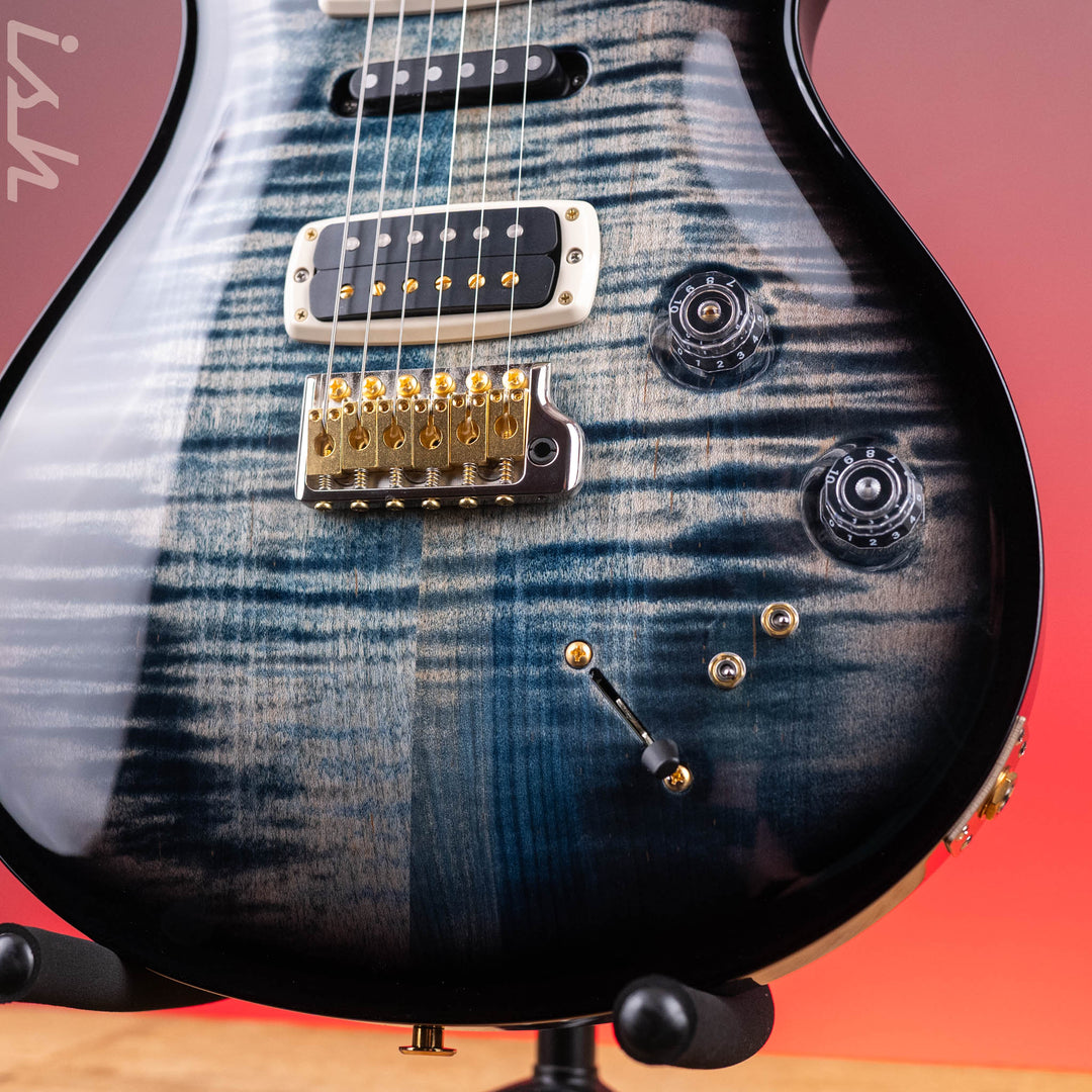 PRS Modern Eagle V 10-Top Faded Whale Blue w/ Black Wrap Burst Demo