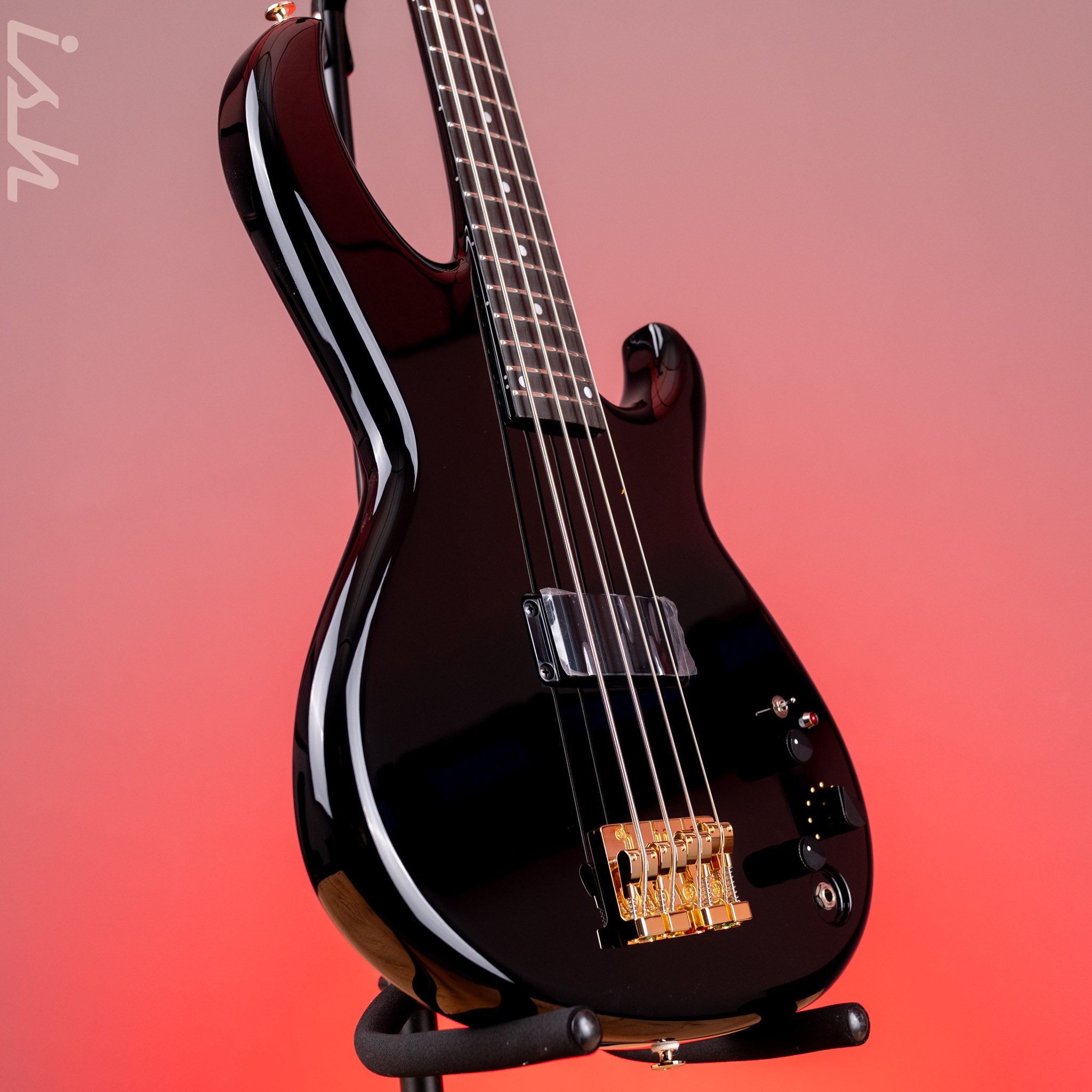 Aria Pro II SB-1000 4-String Bass Solid Black – Ish Guitars