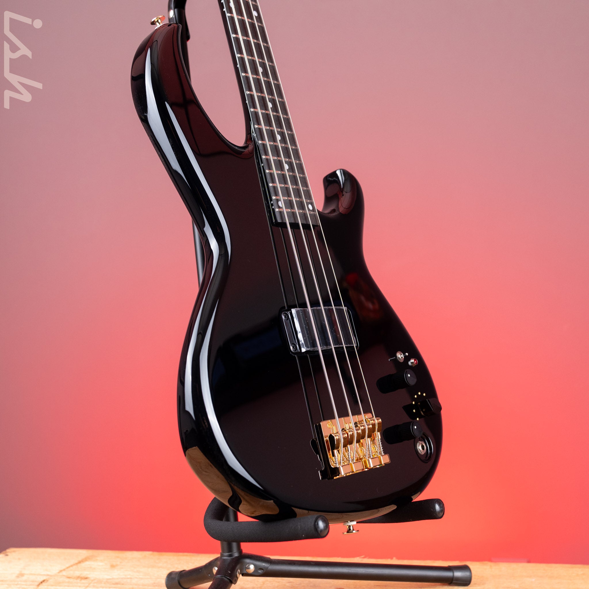 Aria Pro II SB-1000 4-String Bass Solid Black – Ish Guitars