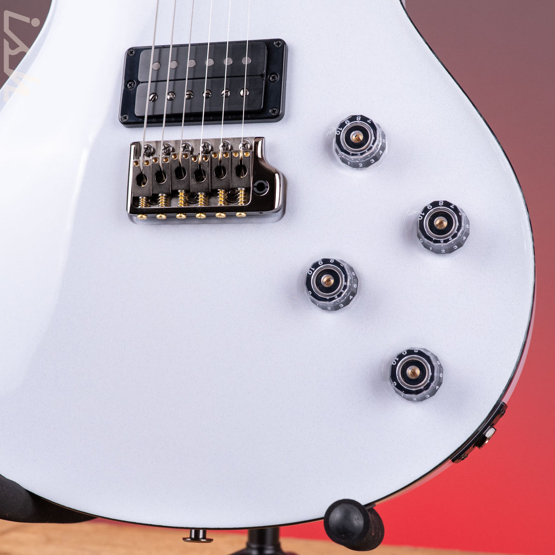 PRS Wood Library Tremonti Gloss White Stained Binding Roasted Maple Neck