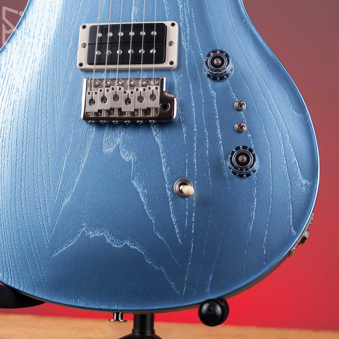 2025 PRS CE 24-08 Limited Edition Swamp Ash Frost Blue Metallic