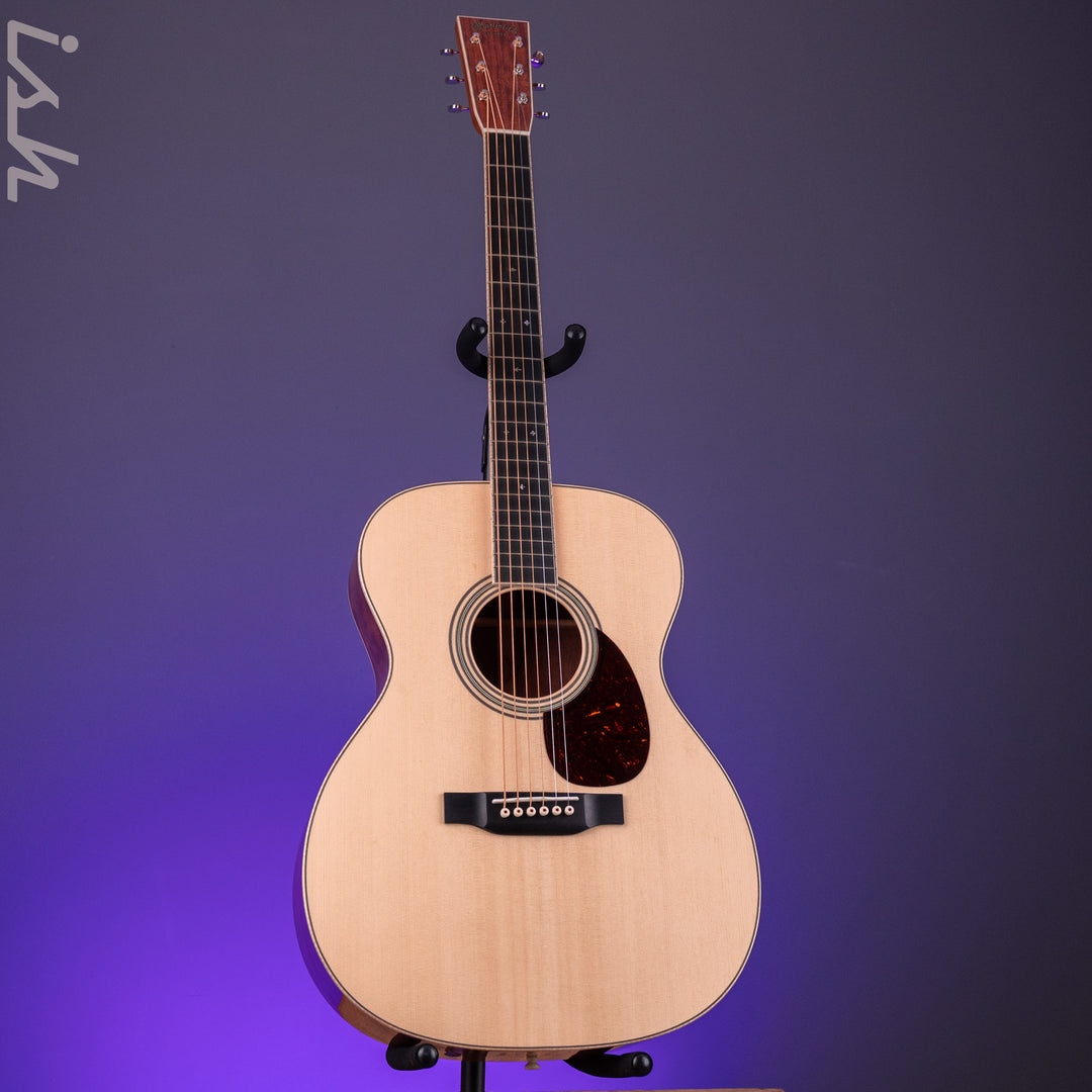2022 Martin Custom Shop OM-28 Acoustic Guitar Quilted Bubinga Natural