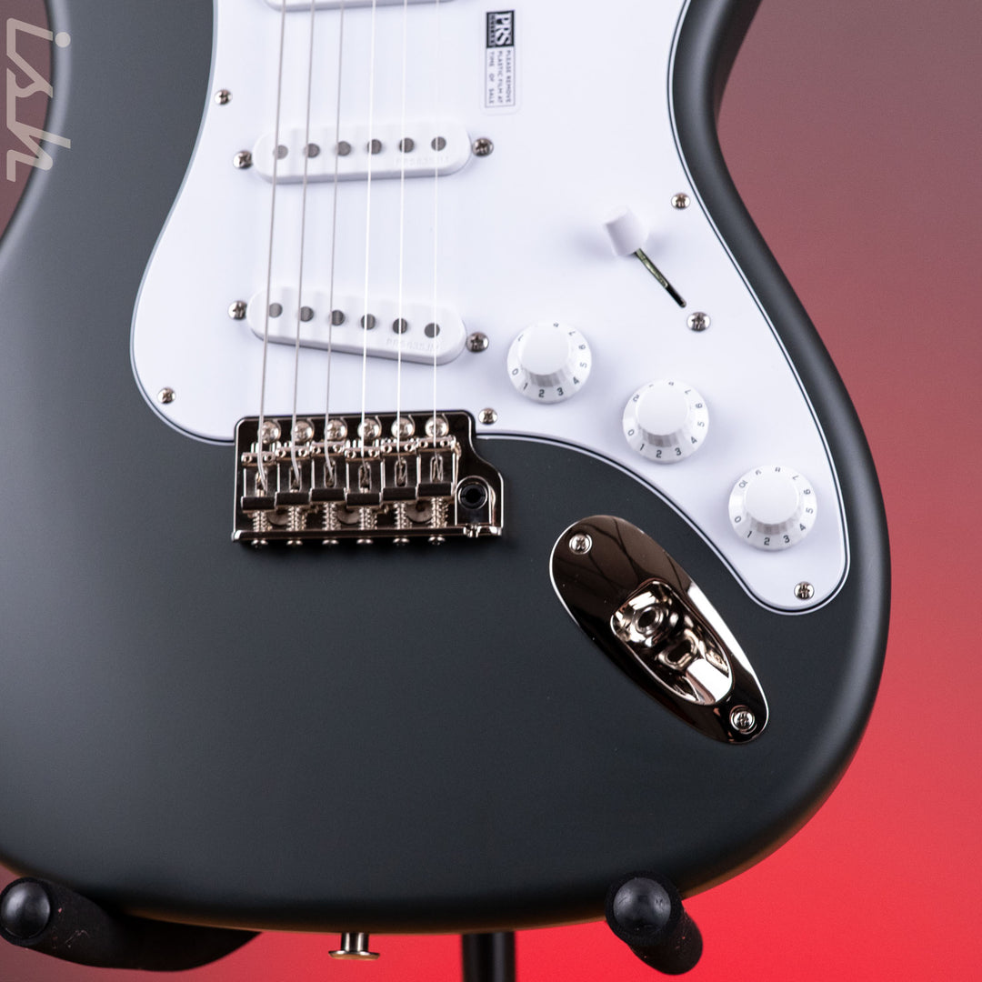 PRS Silver Sky Satin Faded Black Tee
