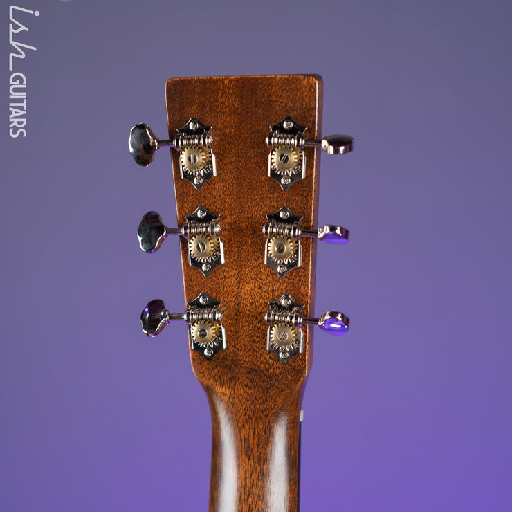 Martin D-16E Mahogany Acoustic-Electric Guitar Natural