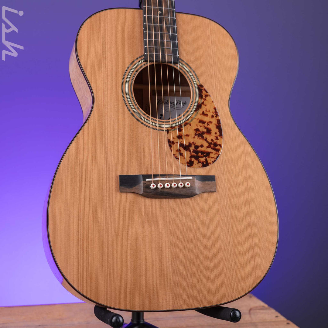 Martin Custom Shop 00-28 Style Western Red Cedar w/ Premium Quilted Maple Back &amp; Sides