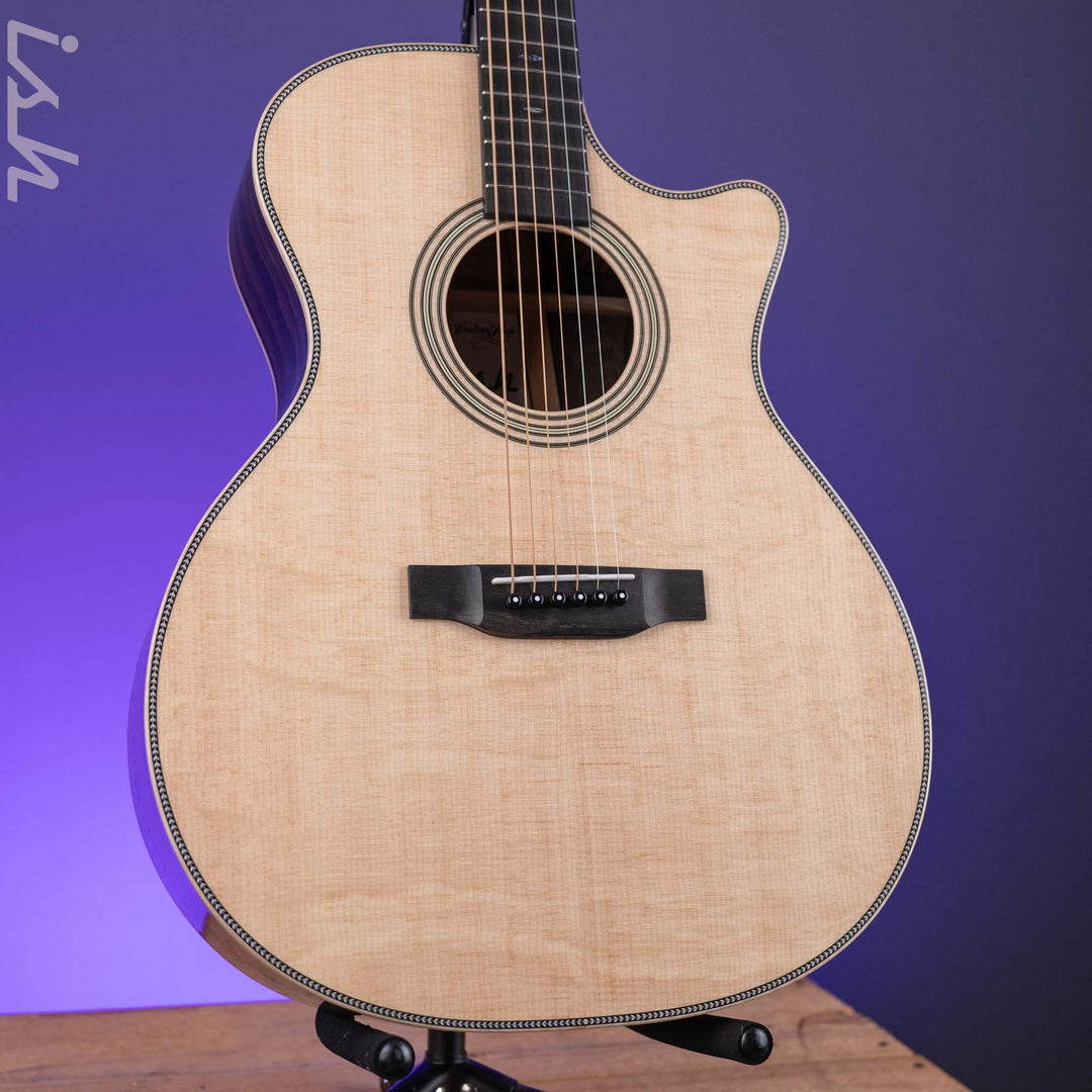 Martin Custom Shop GP-28 Style Grand Performance Bearclaw Sitka Spruce
