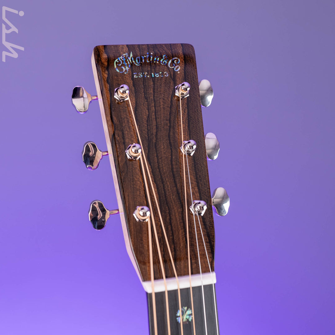 Martin Custom Shop GP-28 Style Grand Performance Bearclaw Sitka Spruce