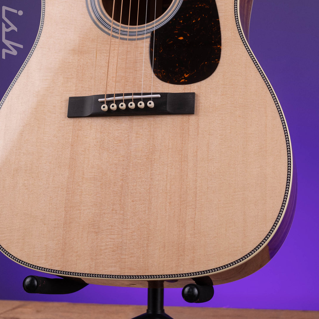 Martin O’ahu™ HG-28 Special Edition Acoustic Guitar
