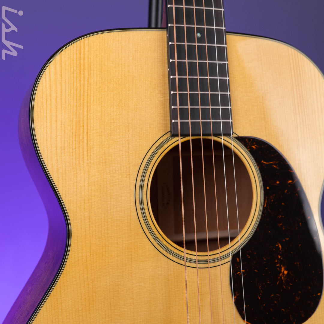 Martin Custom Shop 000-18 Limited Edition Adirondack Spruce Goden Era Bracing