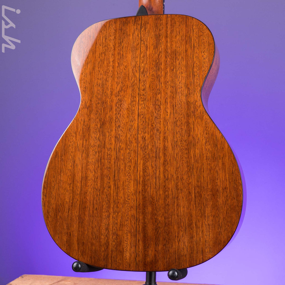 Martin Custom Shop 000-18 Limited Edition Adirondack Spruce Goden Era Bracing