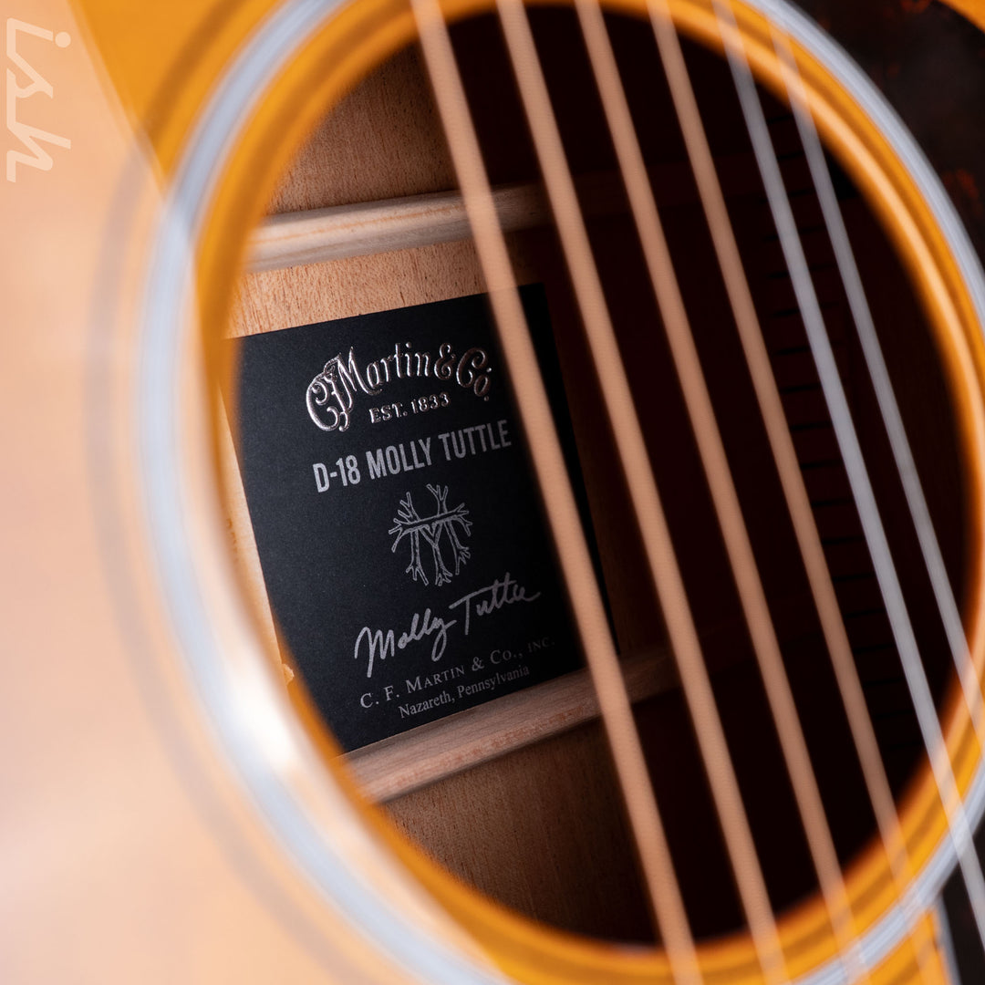 Martin D-18 Molly Tuttle Acoustic Guitar Vintage Sunburst