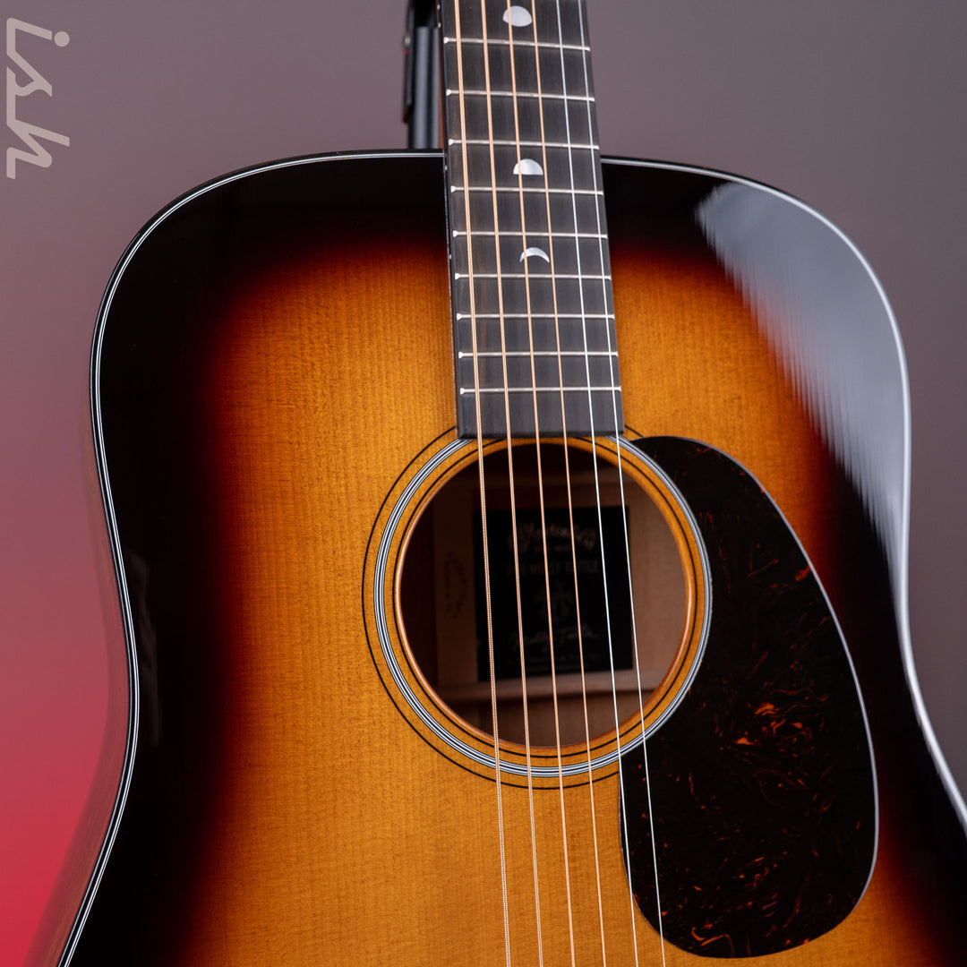 Martin D-18 Molly Tuttle Acoustic Guitar Vintage Sunburst