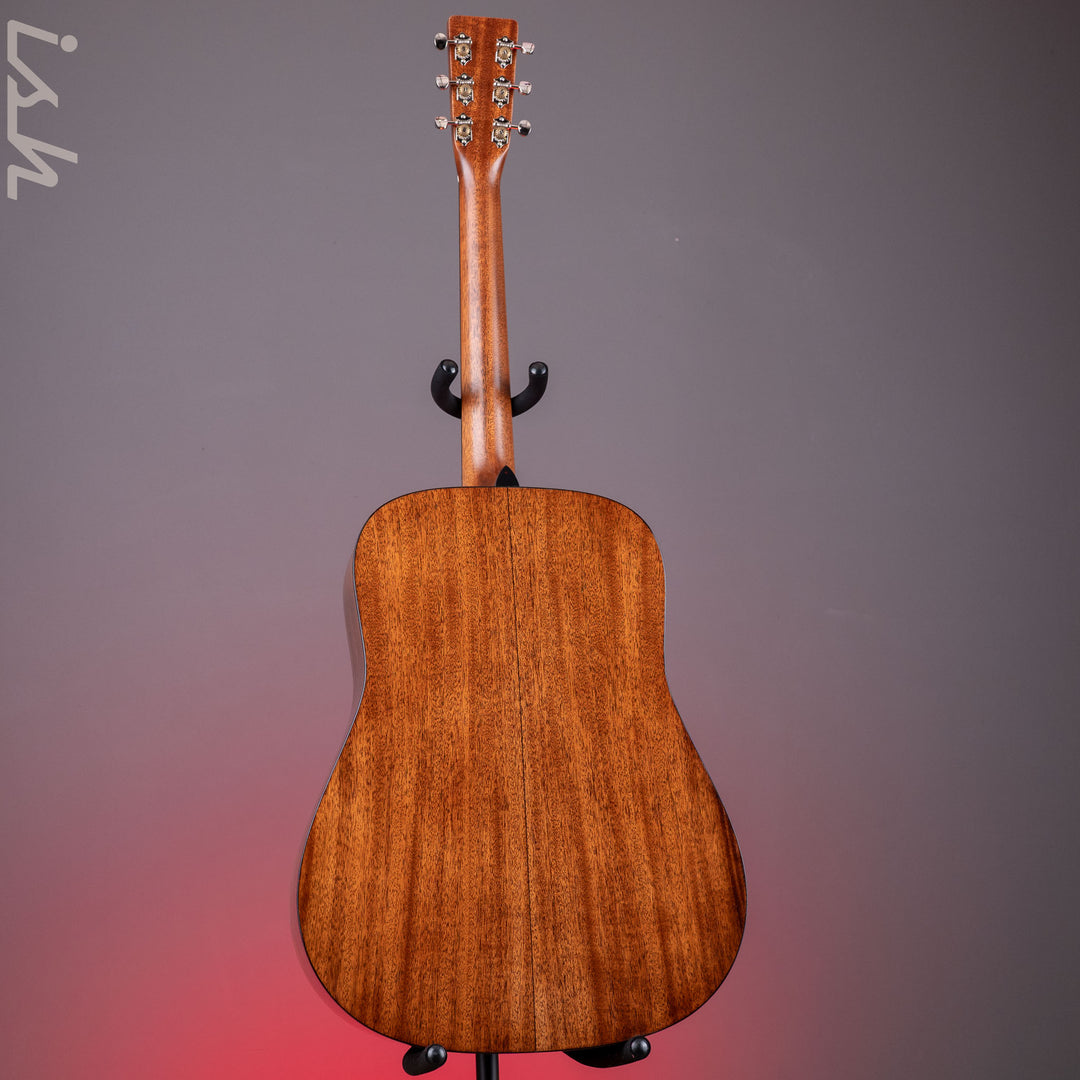Martin D-18 Molly Tuttle Acoustic Guitar Vintage Sunburst