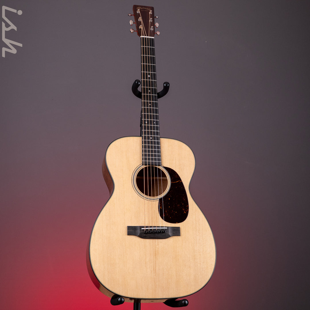 Martin 00-18 2025 Standard Series Acoustic Guitar