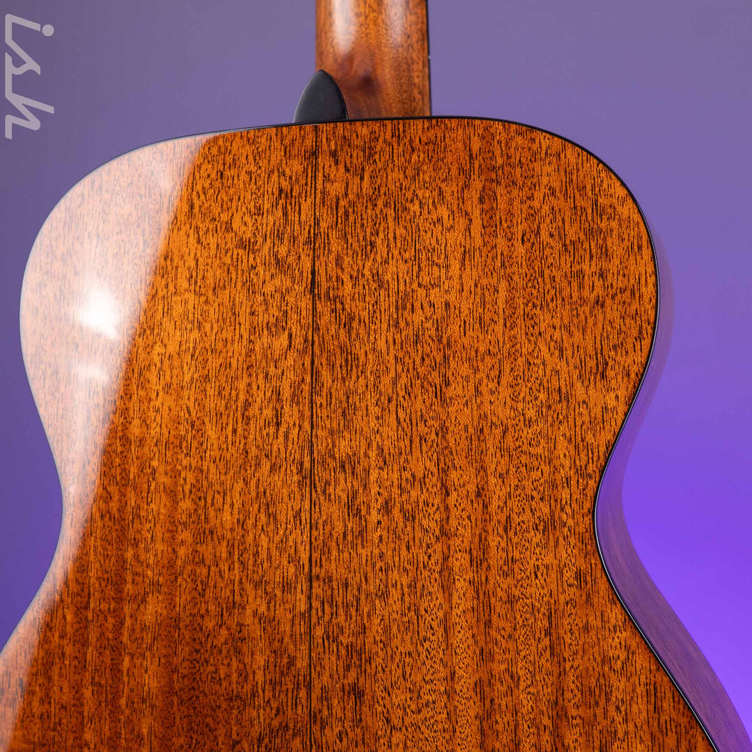 Martin 00-18 Joe Bonamassa Acoustic Guitar