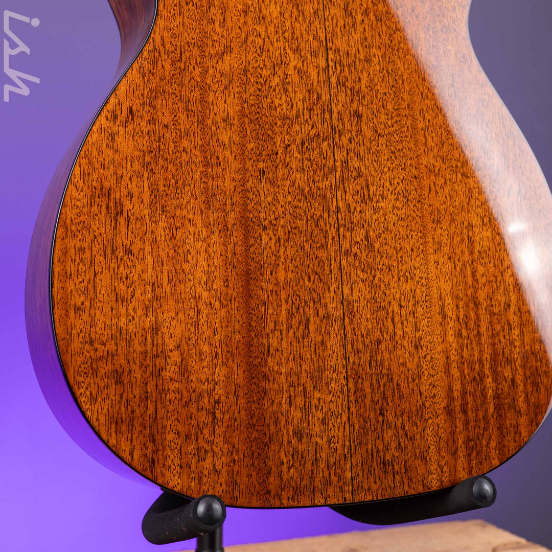 Martin 00-18 Joe Bonamassa Acoustic Guitar