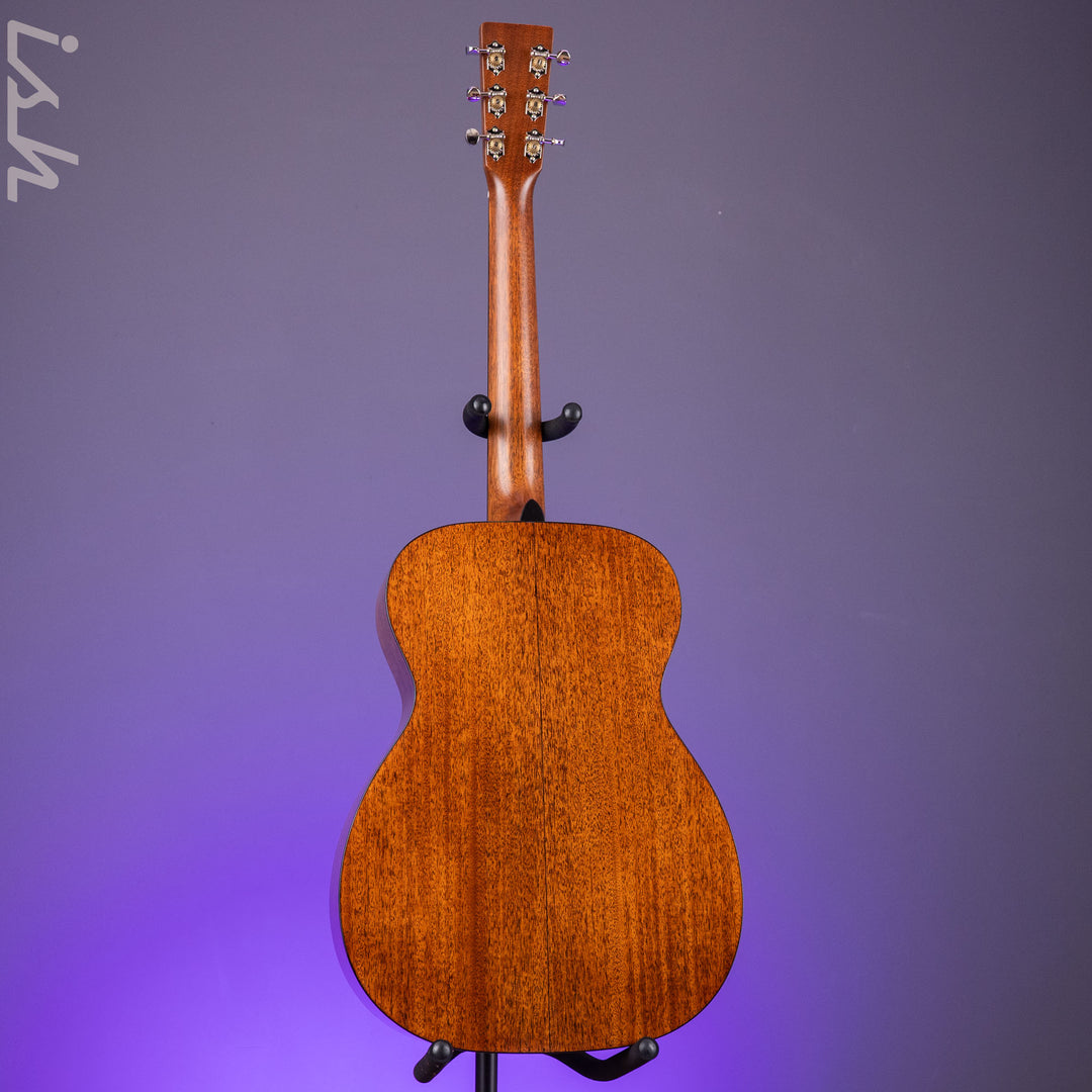 Martin 00-18 Joe Bonamassa Acoustic Guitar