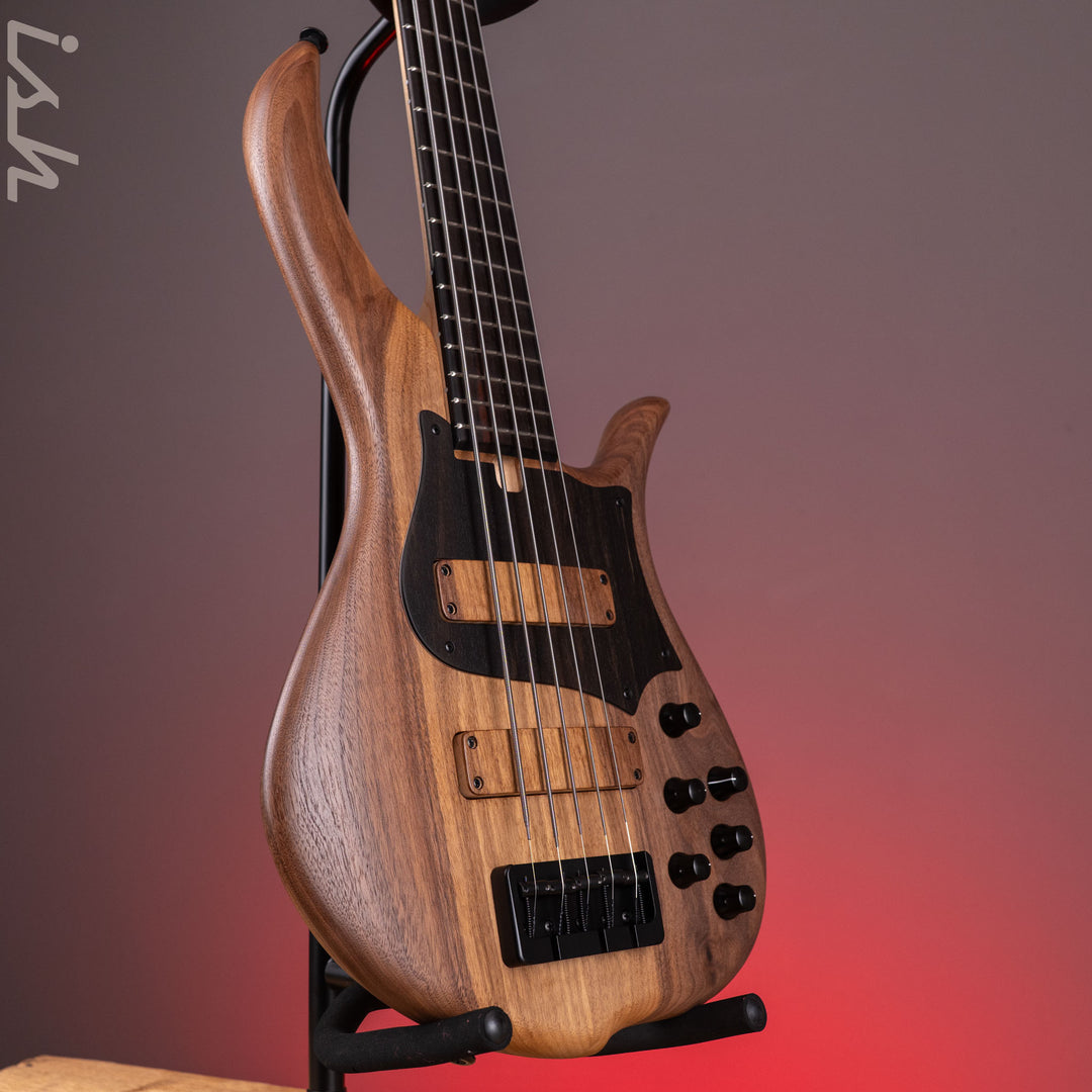 F Bass BN5 Walnut
