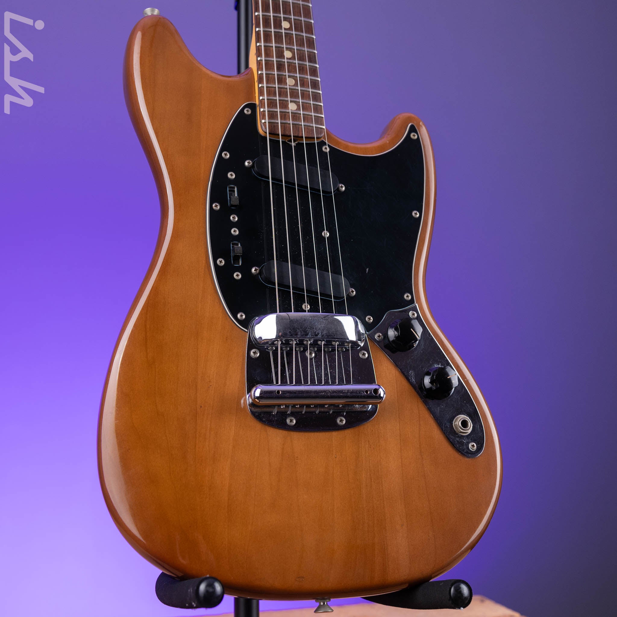 1975 Fender Mustang Mocha – Ish Guitars