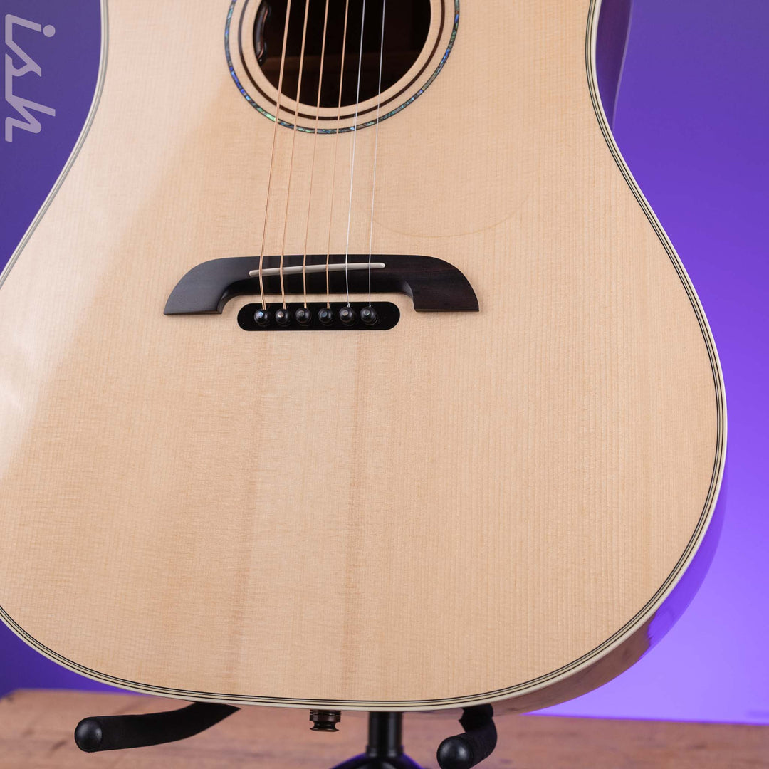 2022 Alvarez Yairi DYM60HDE Acoustic-Electric Guitar Natural