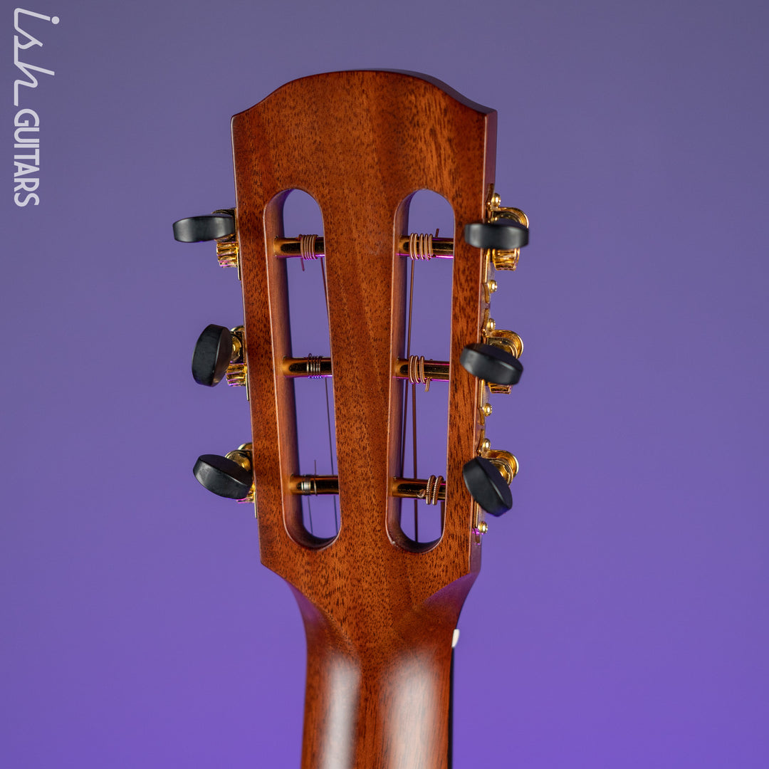 Alvarez Yairi Masterworks DYMR70SB Dreadnought Slope Shoulder Sunburst Demo